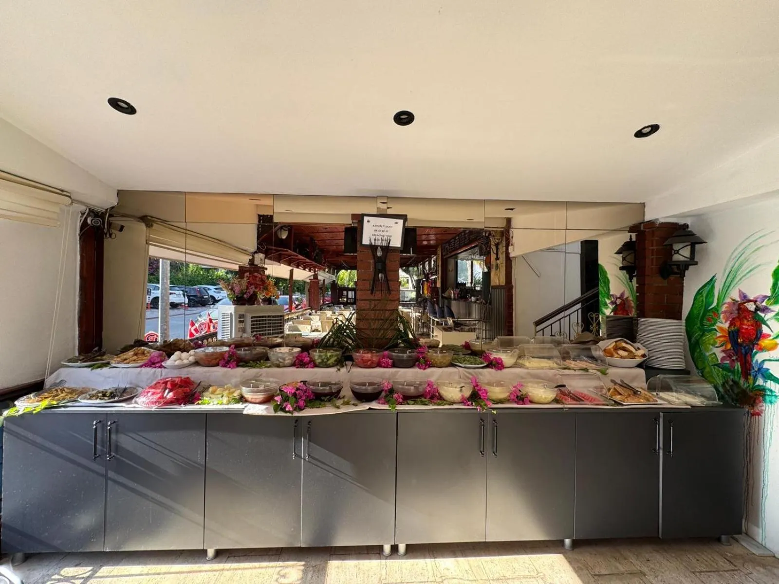 Restaurant/places to eat in Orange Garden Aparts & Hotel THE NORDIC