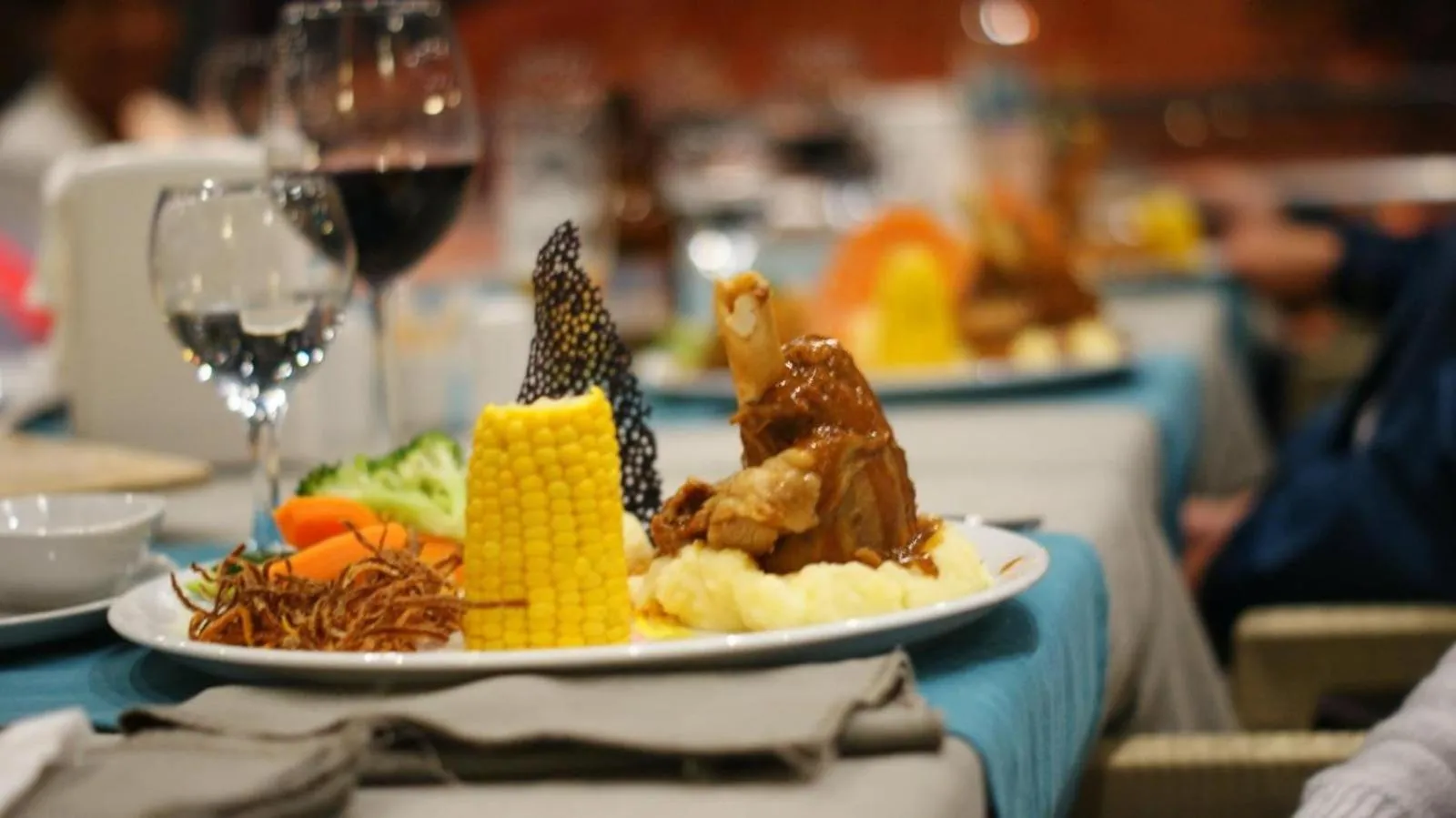 Restaurant/places to eat in Orange Garden Aparts & Hotel THE NORDIC