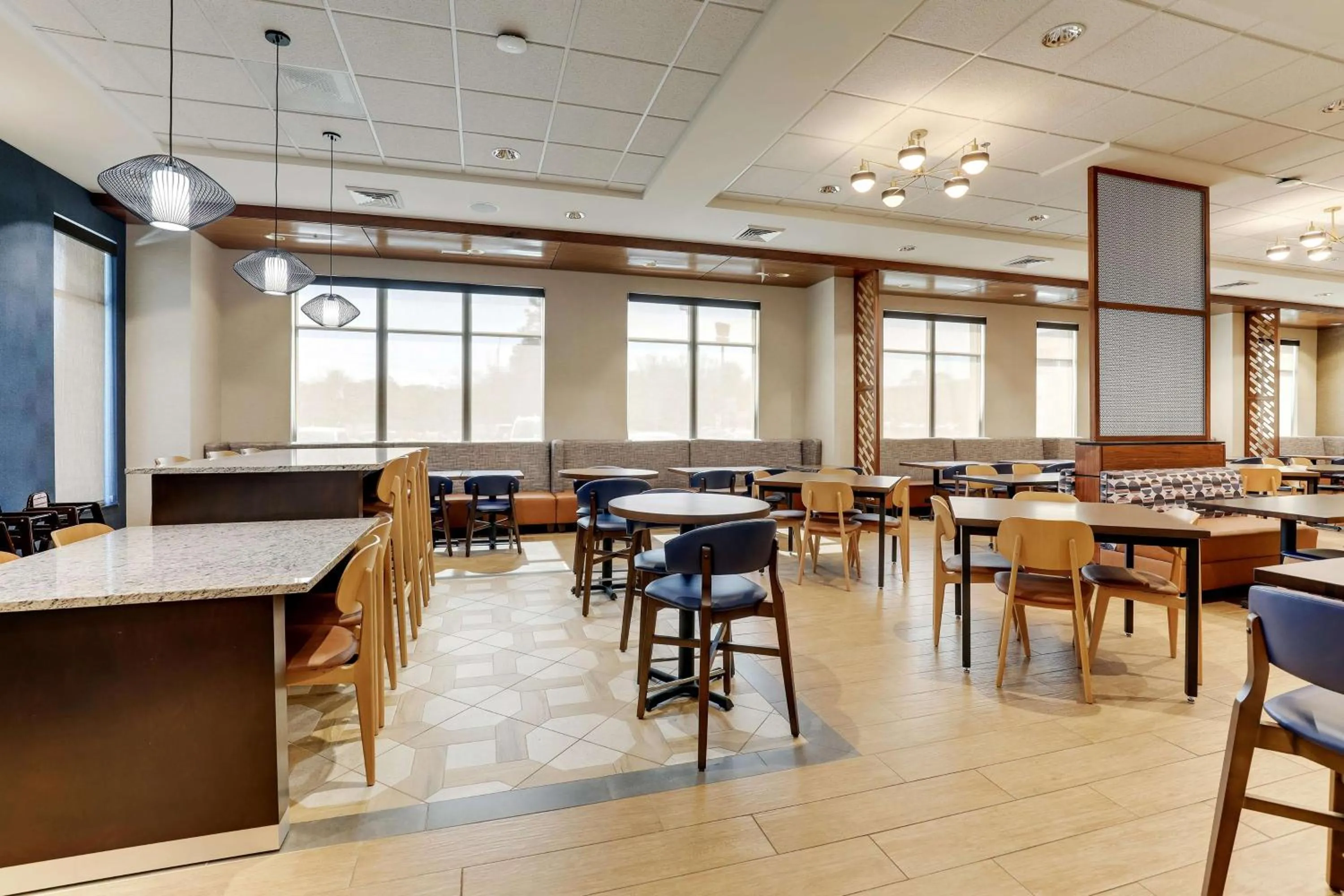 Breakfast in Drury Plaza Hotel Tallahassee