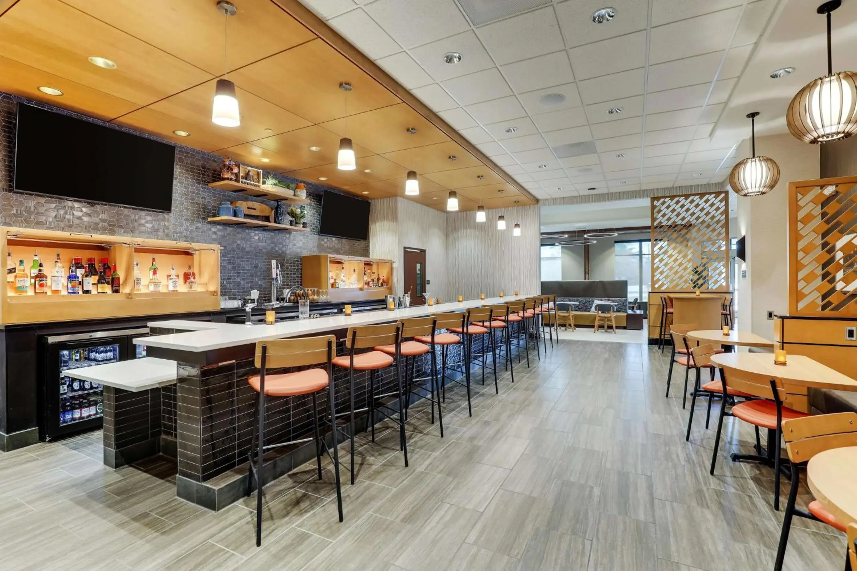 Lounge or bar in Drury Plaza Hotel Tallahassee Lounge or bar in Drury Plaza Hotel Tallahassee