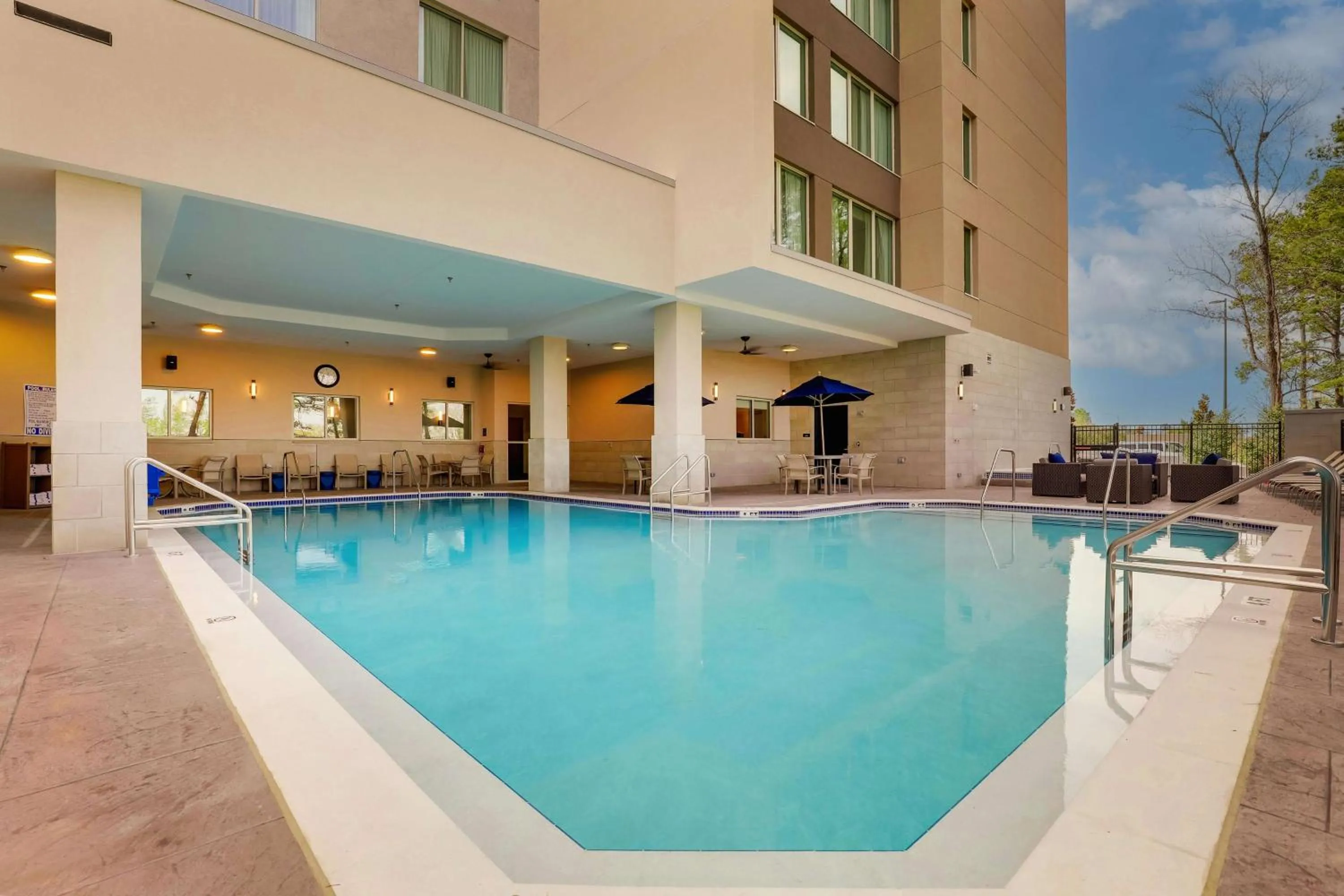 Pool view in Drury Plaza Hotel Tallahassee