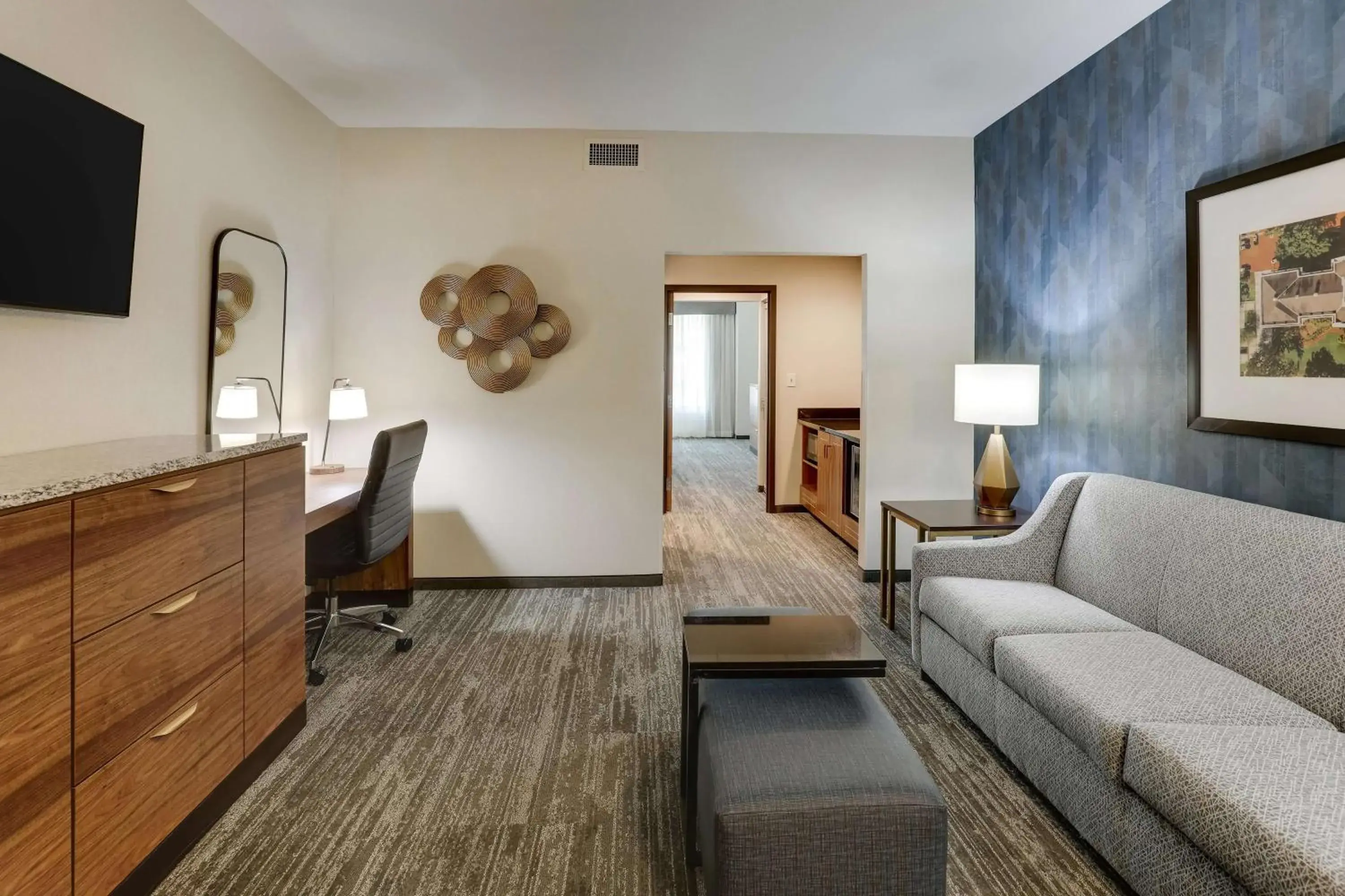 Upper Floor Queen Suite with Sofa Bed in Drury Plaza Hotel Tallahassee Upper Floor Queen Suite with Sofa Bed in Drury Plaza Hotel Tallahassee