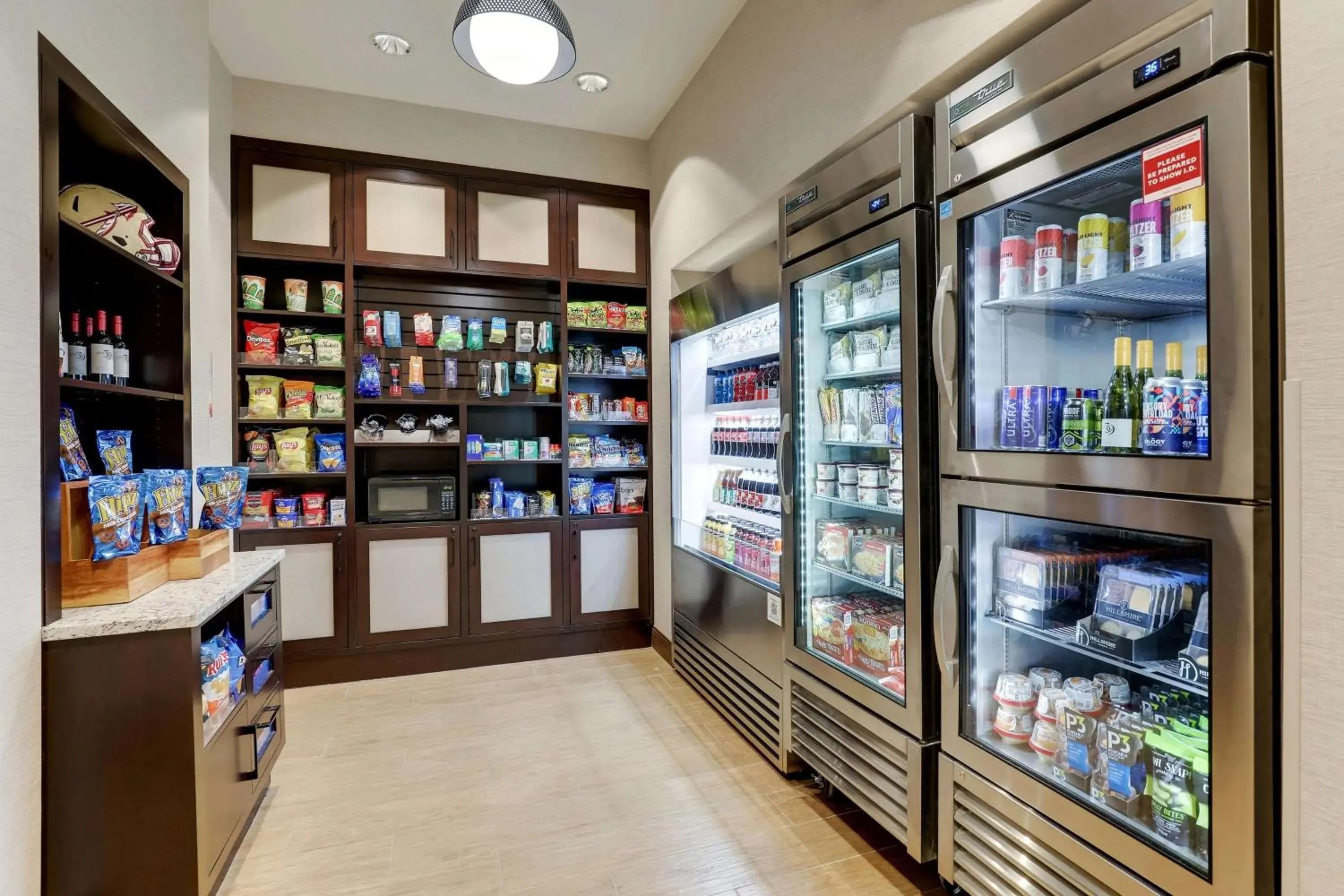 Property building in Drury Plaza Hotel Tallahassee Property building in Drury Plaza Hotel Tallahassee