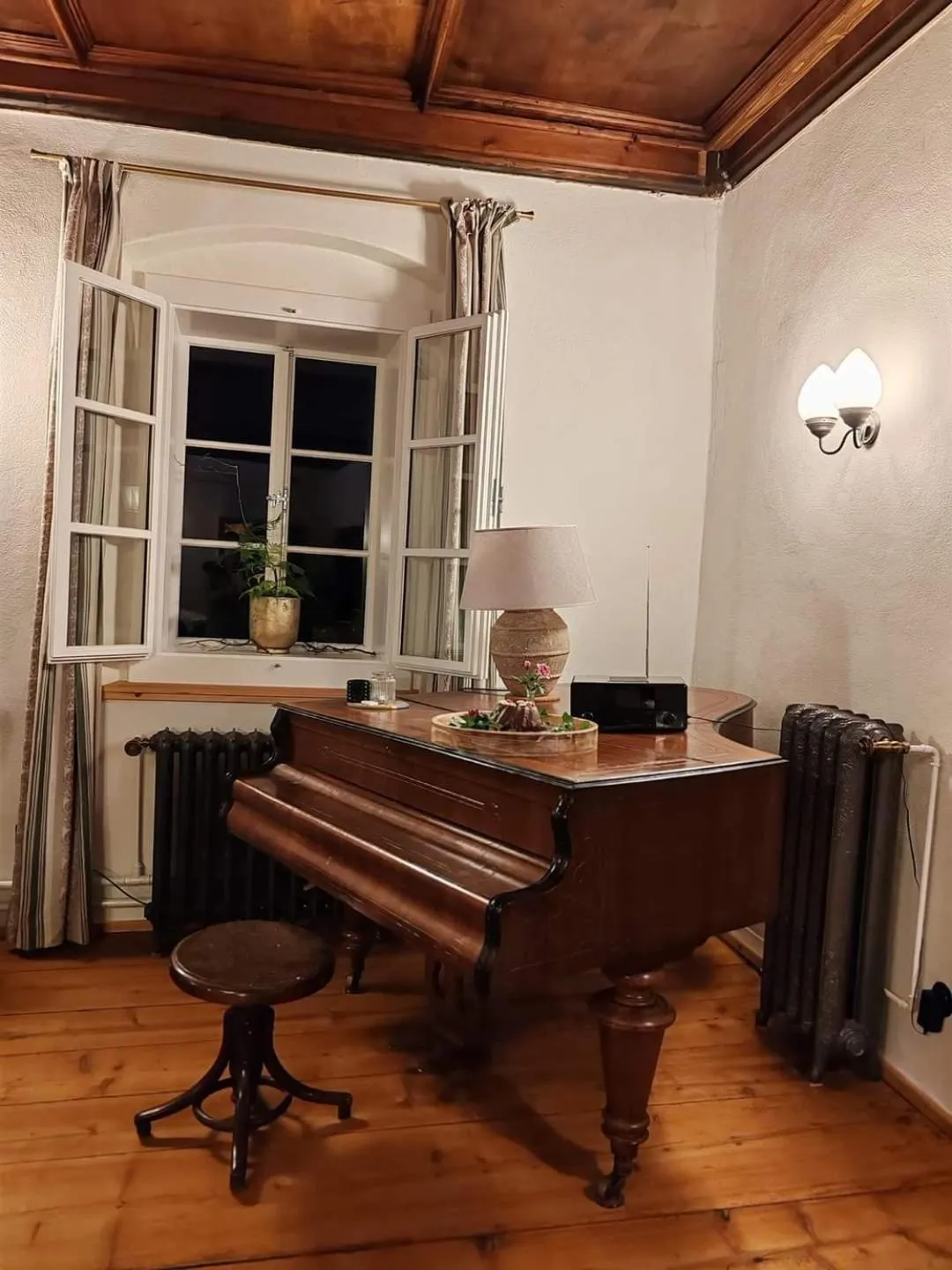 Photo of the whole room in Podenhaus