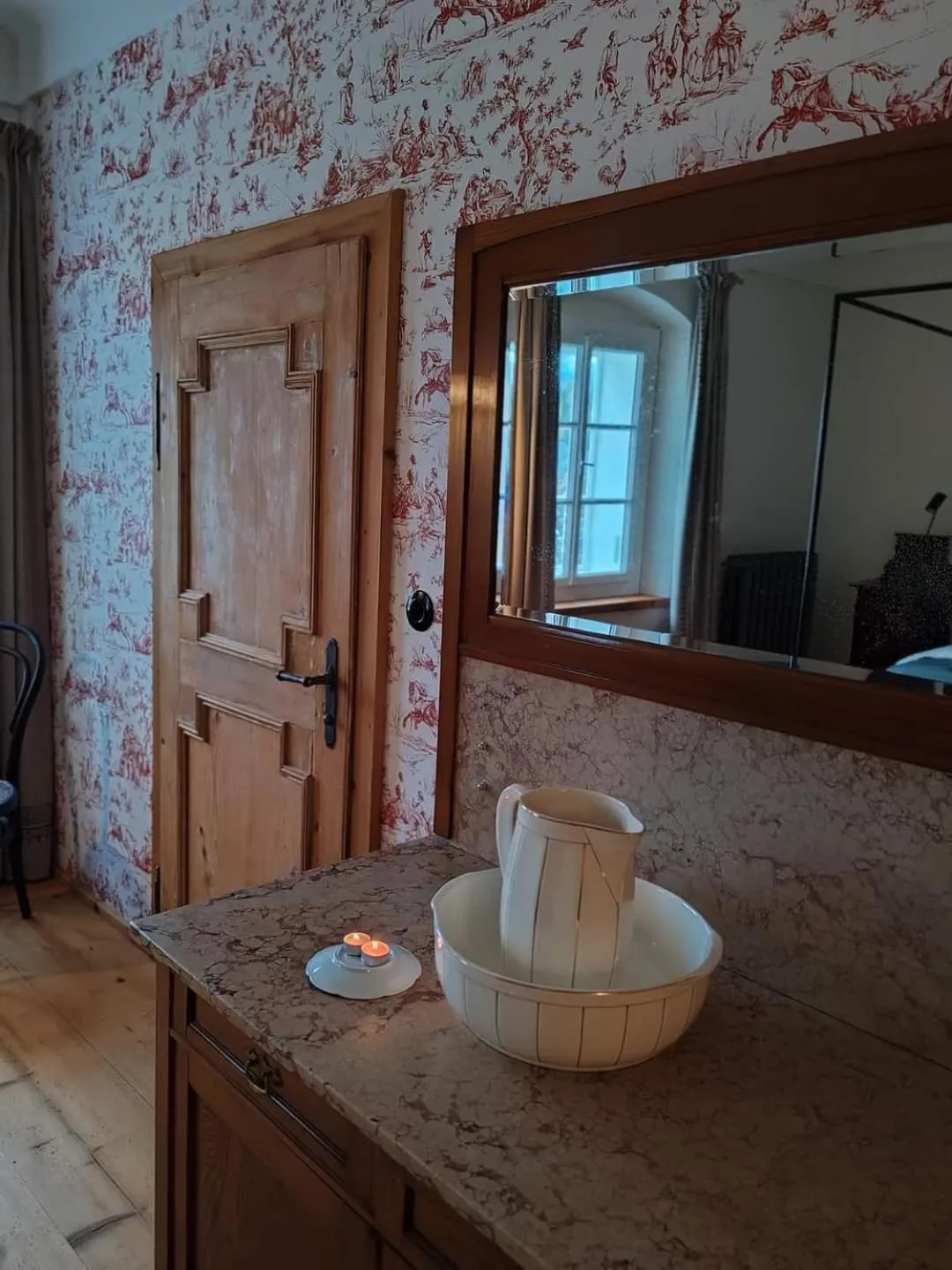 Photo of the whole room in Podenhaus