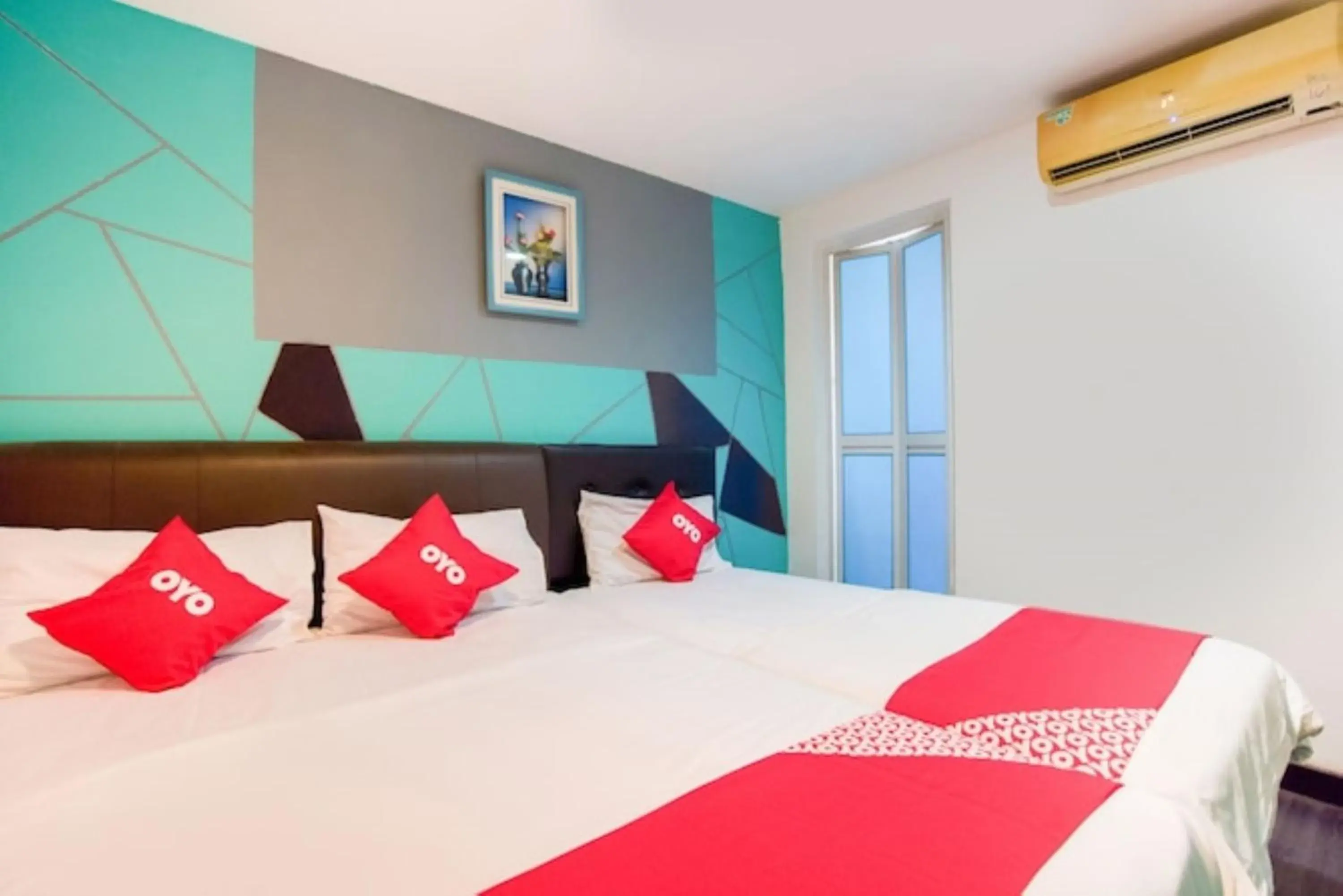 Property building, Bed in 1st Inn Hotel Klang Sentral Meru Property building, Bed in 1st Inn Hotel Klang Sentral Meru