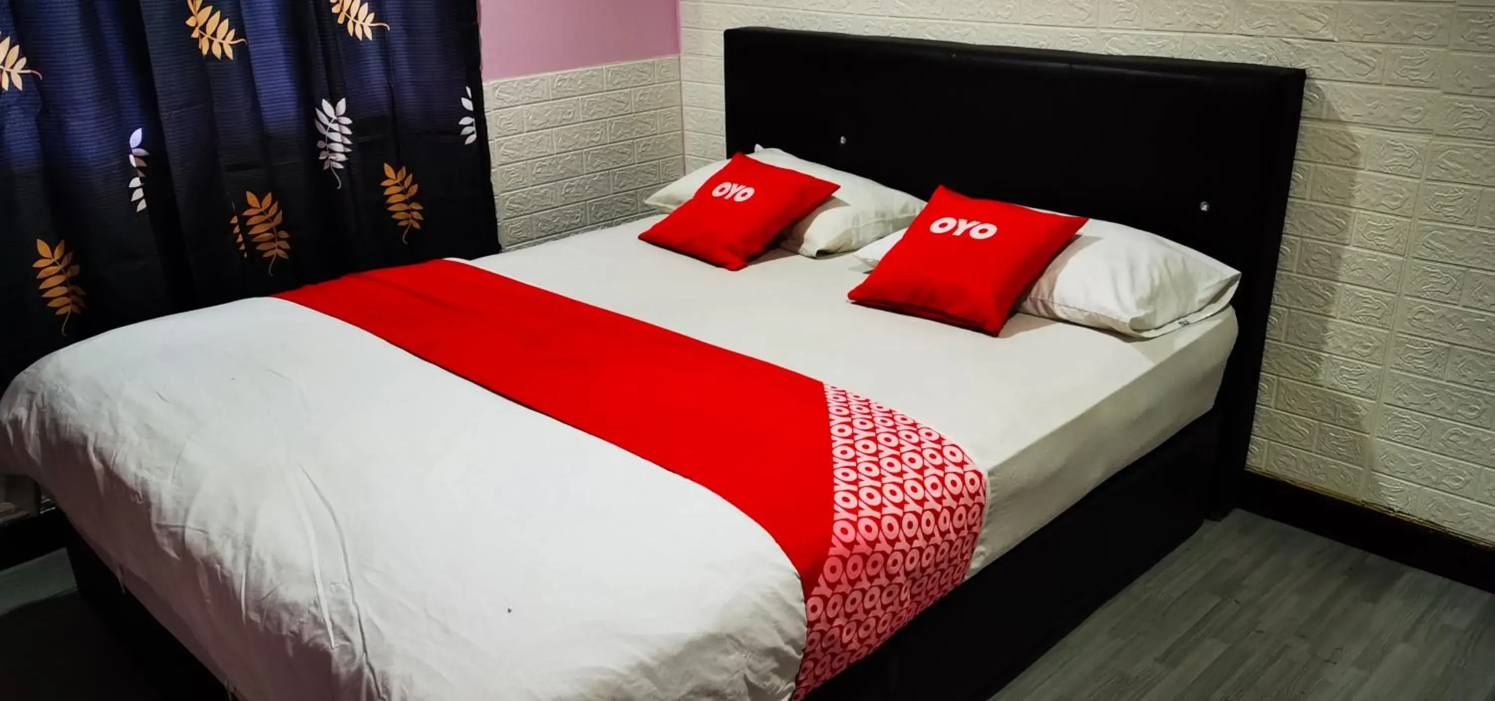 Property building, Bed in 1st Inn Hotel Klang Sentral Meru Property building, Bed in 1st Inn Hotel Klang Sentral Meru