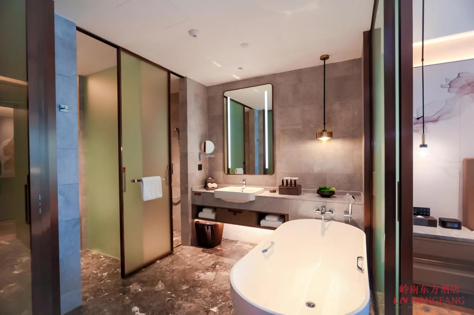 Bath in Guangzhou Pazhou LN DongFang Hotel