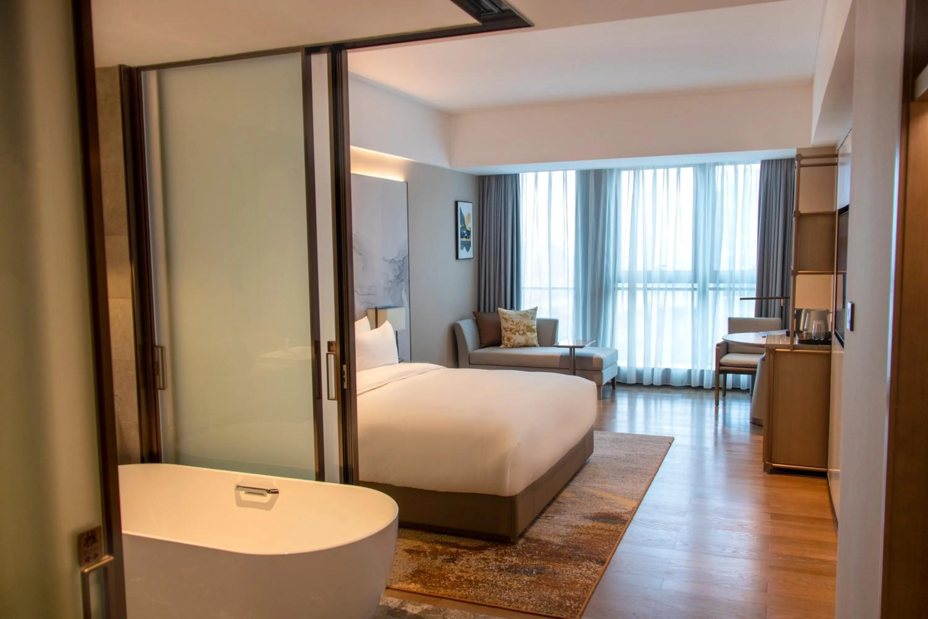 Bedroom, Bed in Guangzhou Pazhou LN DongFang Hotel