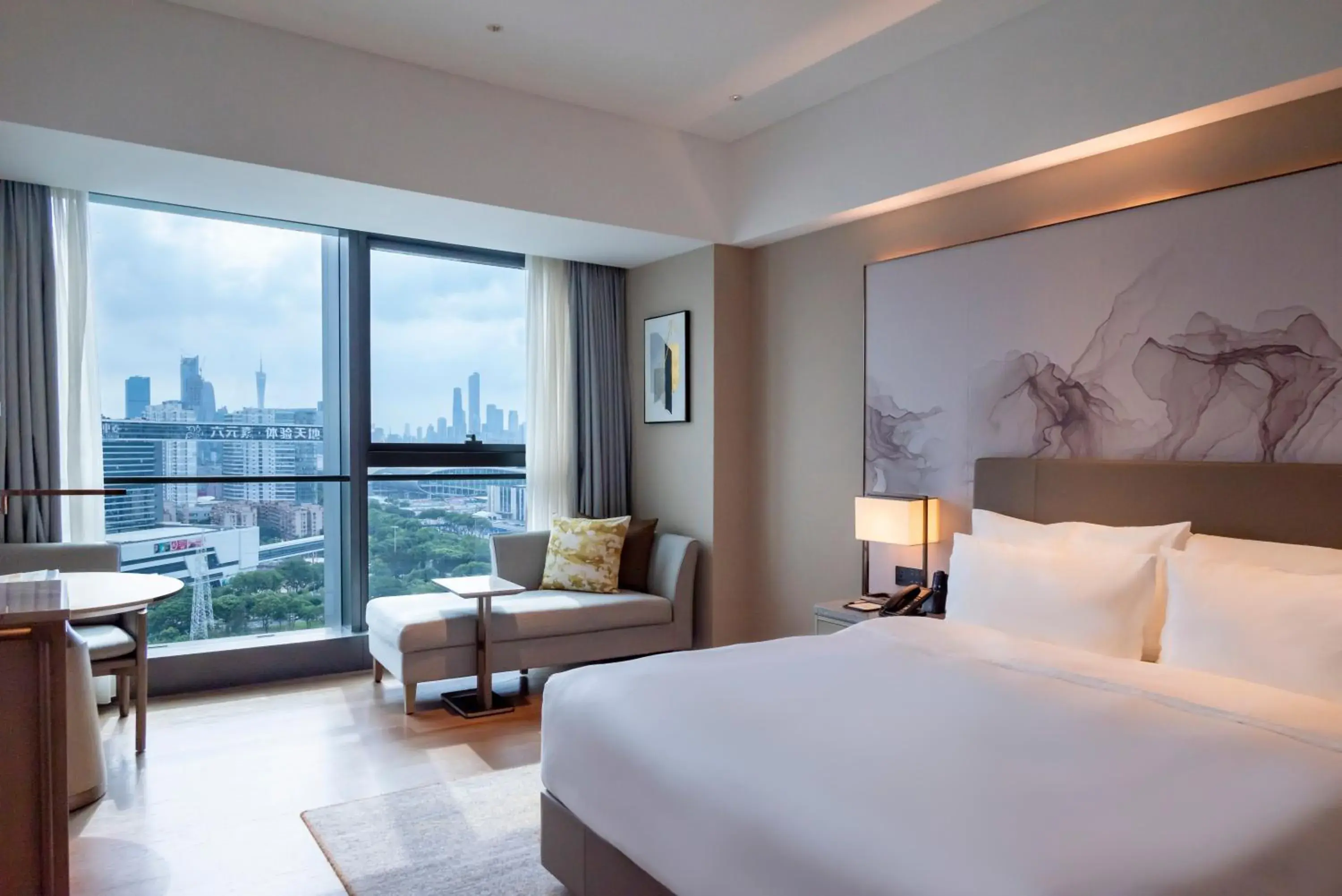 Business King Room in Guangzhou Pazhou LN DongFang Hotel Business King Room in Guangzhou Pazhou LN DongFang Hotel