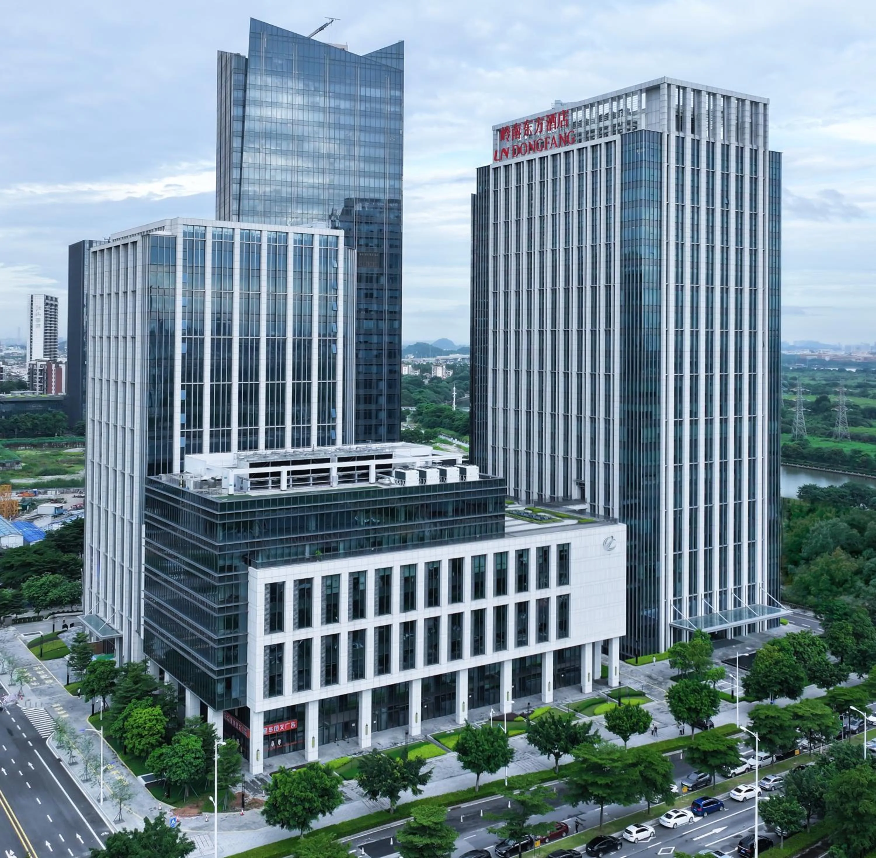 Property building in Guangzhou Pazhou LN DongFang Hotel