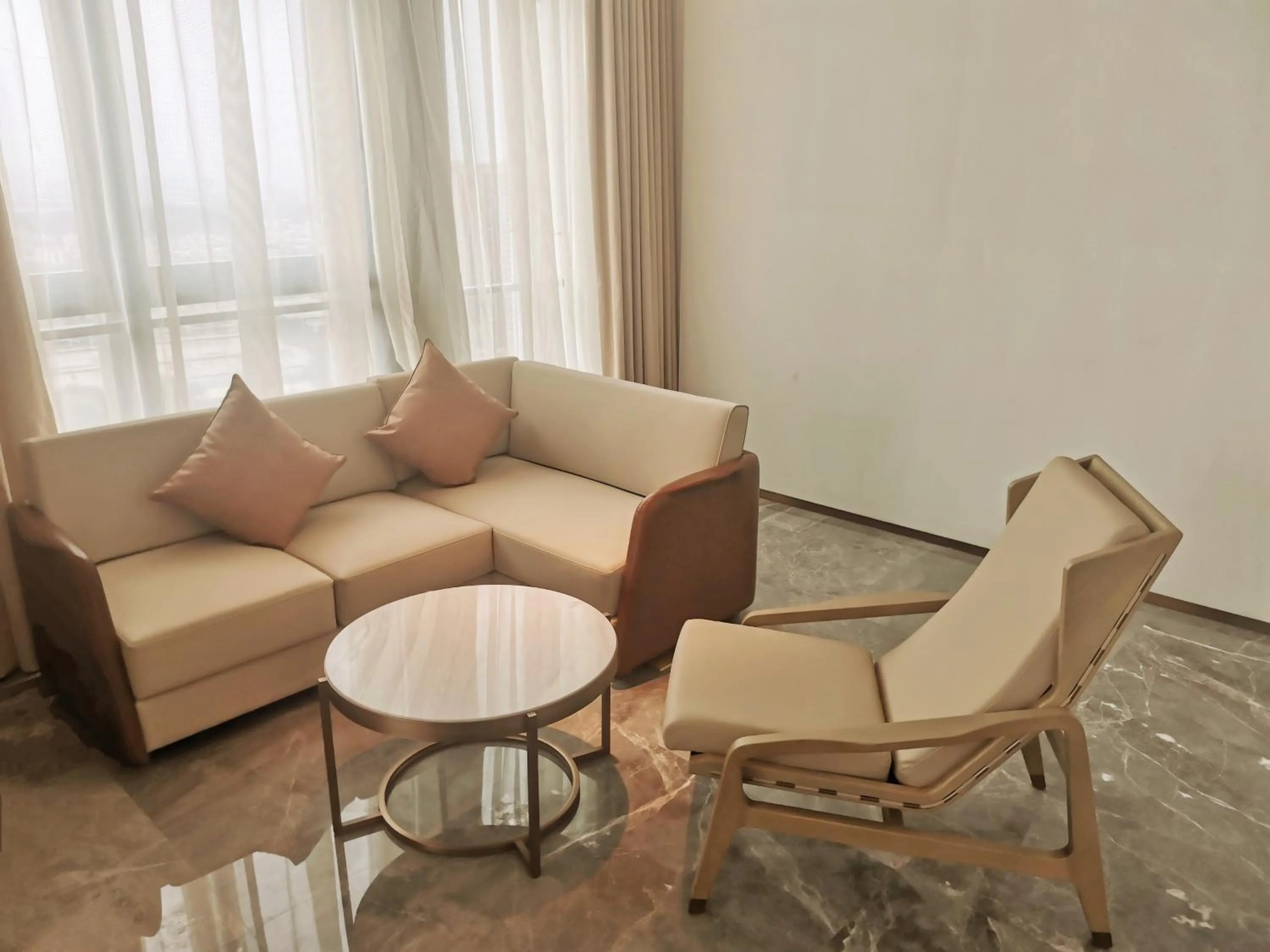 Seating area in Guangzhou Pazhou LN DongFang Hotel