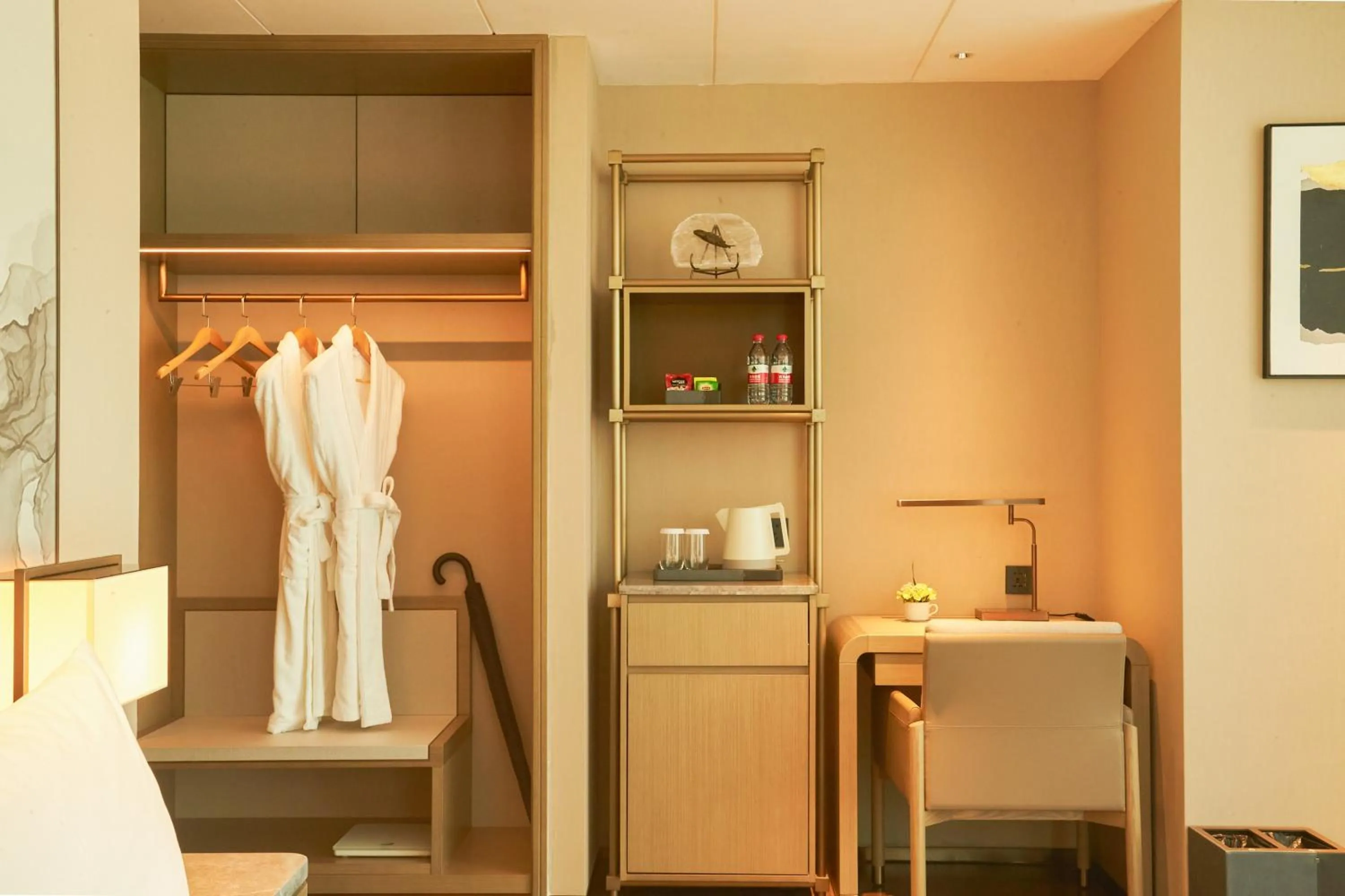 Coffee/tea facilities in Guangzhou Pazhou LN DongFang Hotel