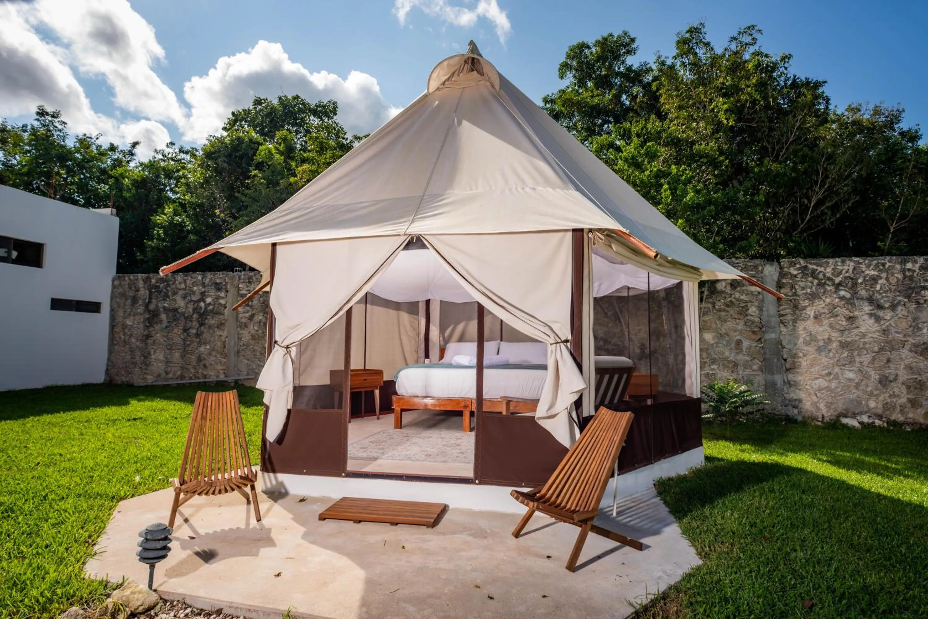 Patio in Xakluum Eco Glampings