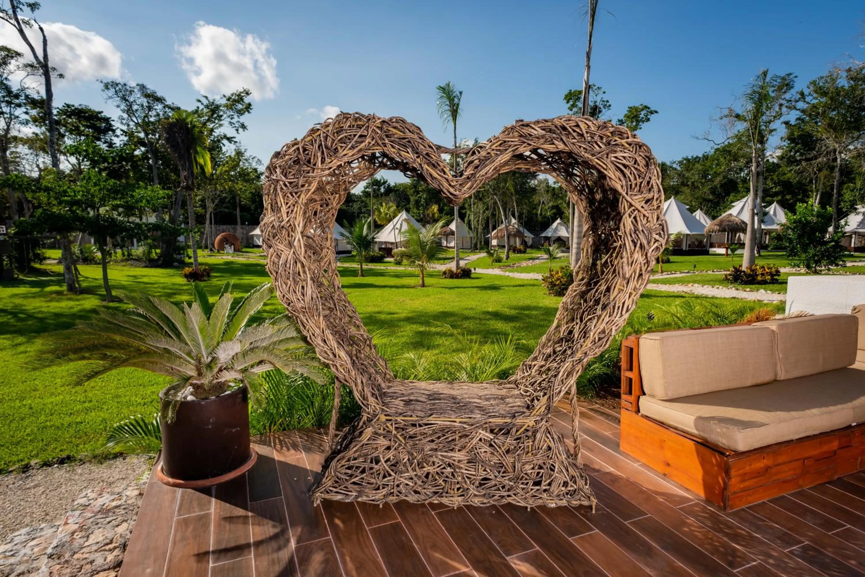 Restaurant/places to eat in Xakluum Eco Glampings