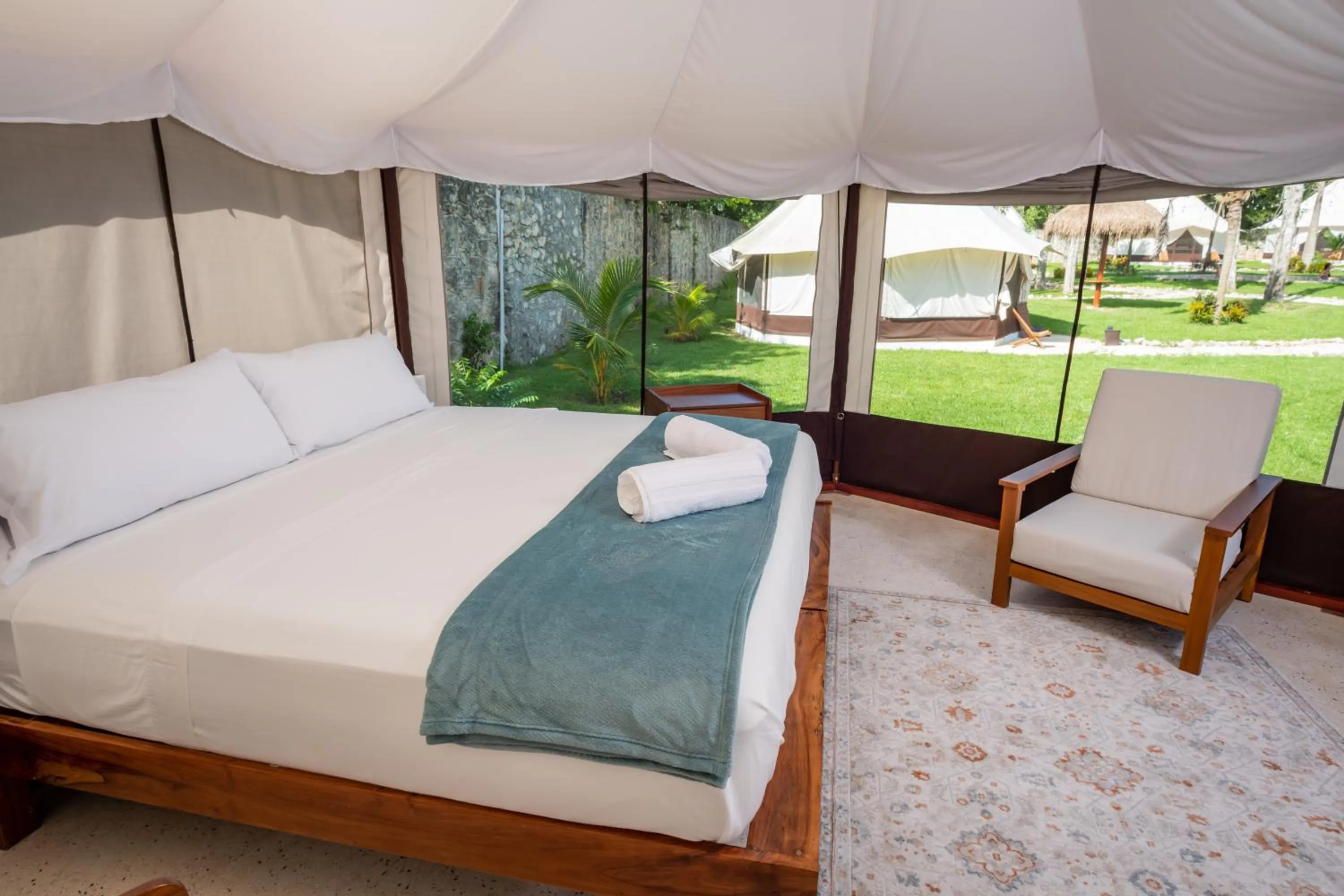 Photo of the whole room, Bed in Xakluum Eco Glampings