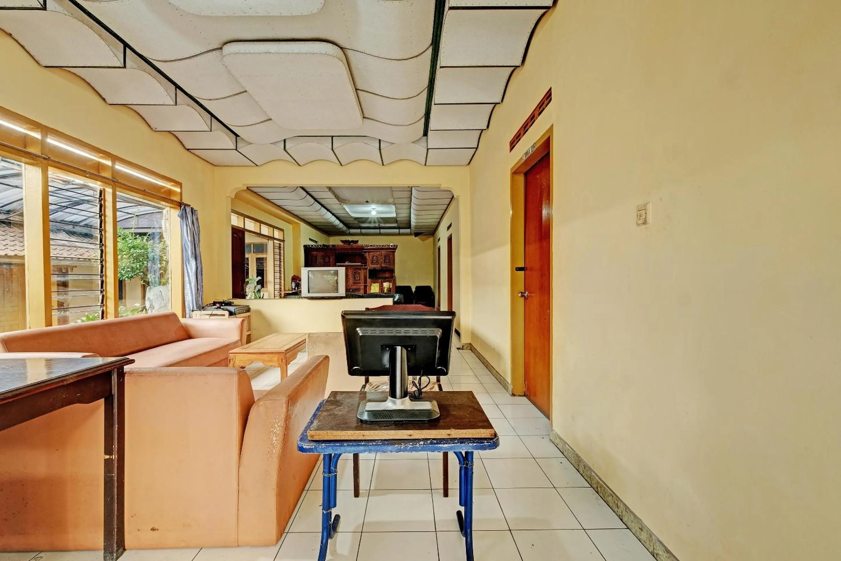 Lobby or reception in SPOT ON 92408 Hotel Renata 2