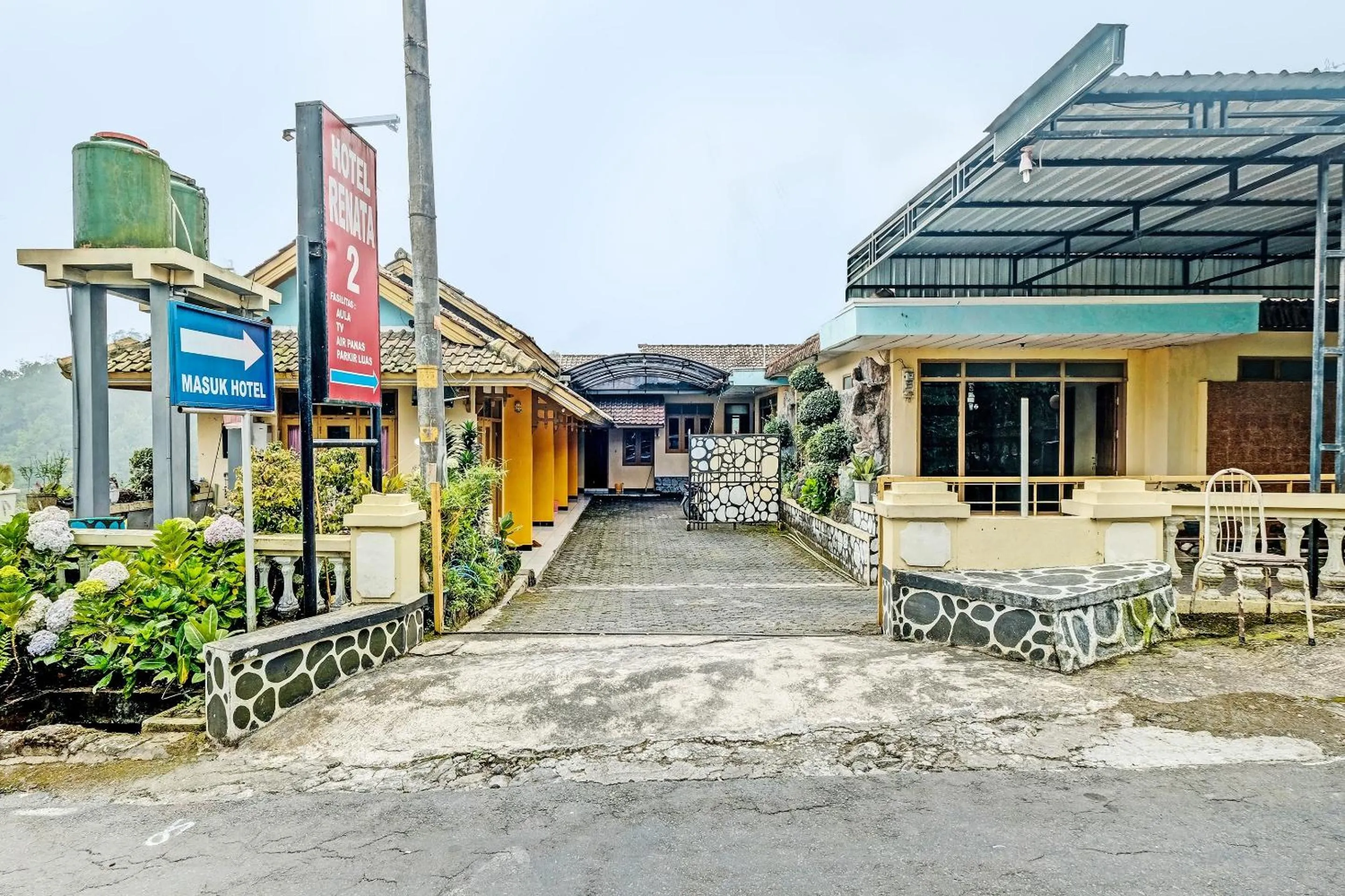Facade/entrance in SPOT ON 92408 Hotel Renata 2