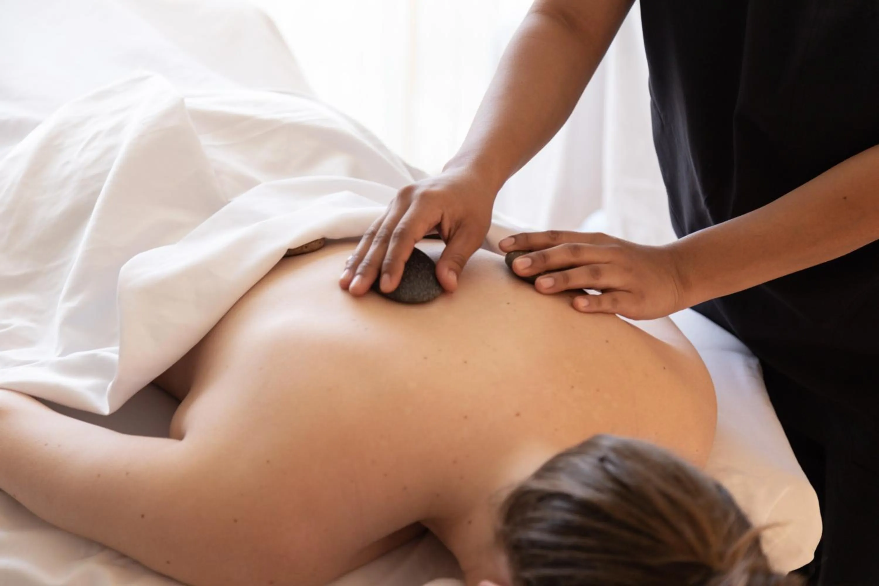 Massage in Casa Ehua Hotel Galería