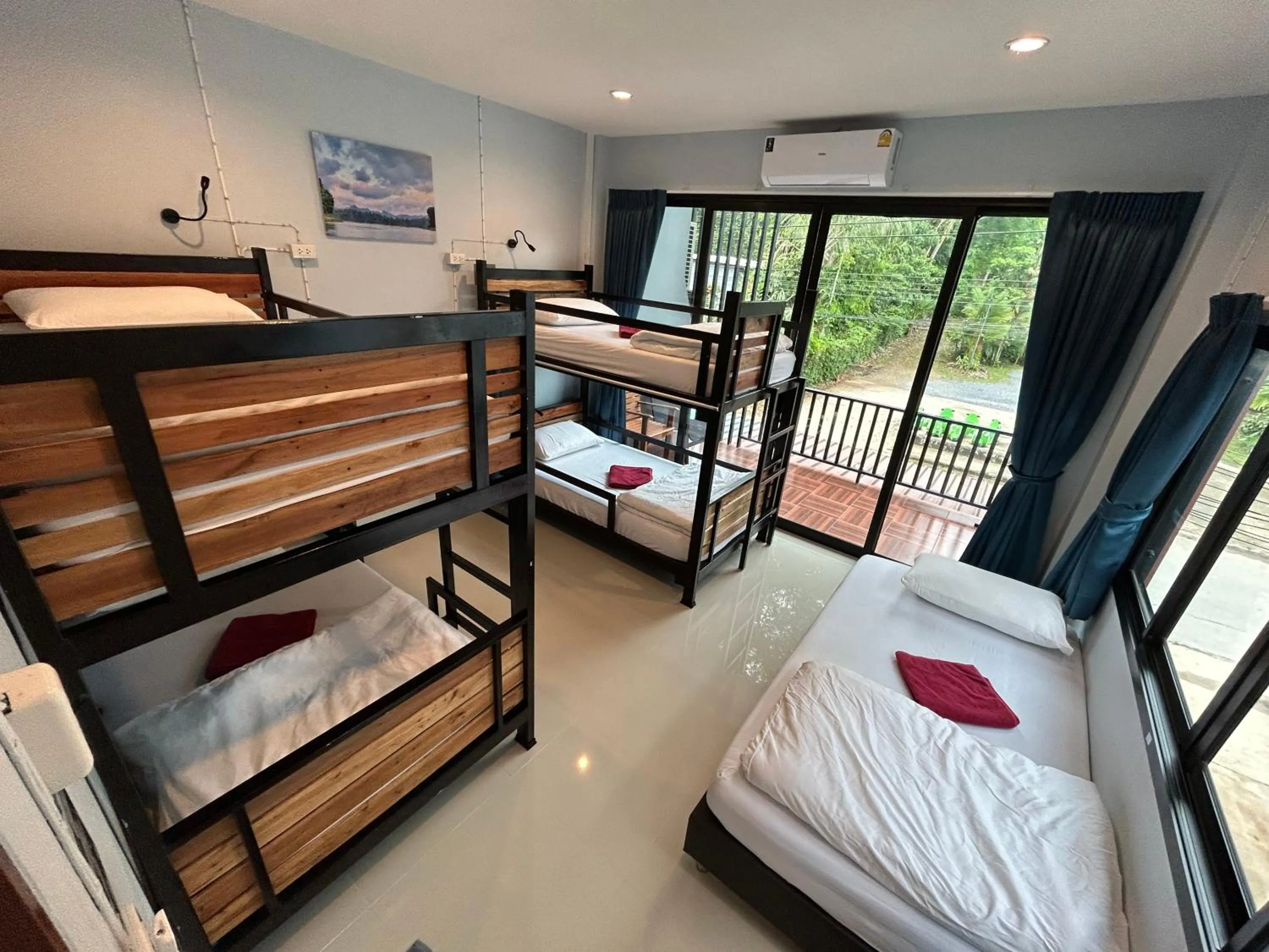 Bed in Boom Hostel Khao Sok