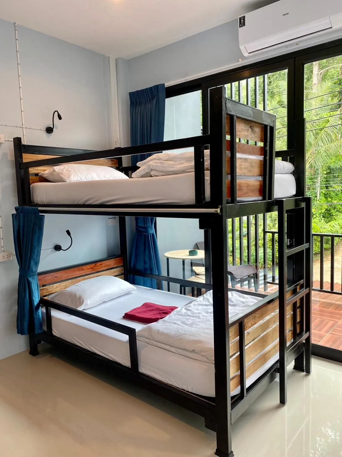 Bed in Boom Hostel Khao Sok