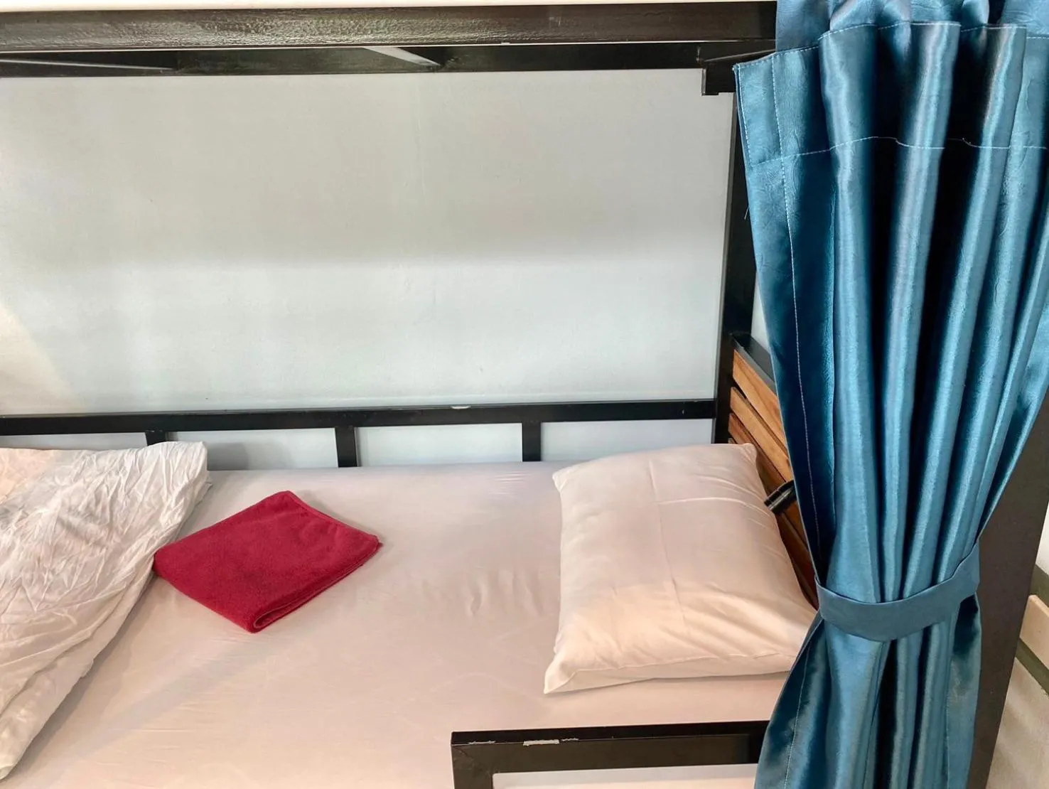 Bed in Boom Hostel Khao Sok
