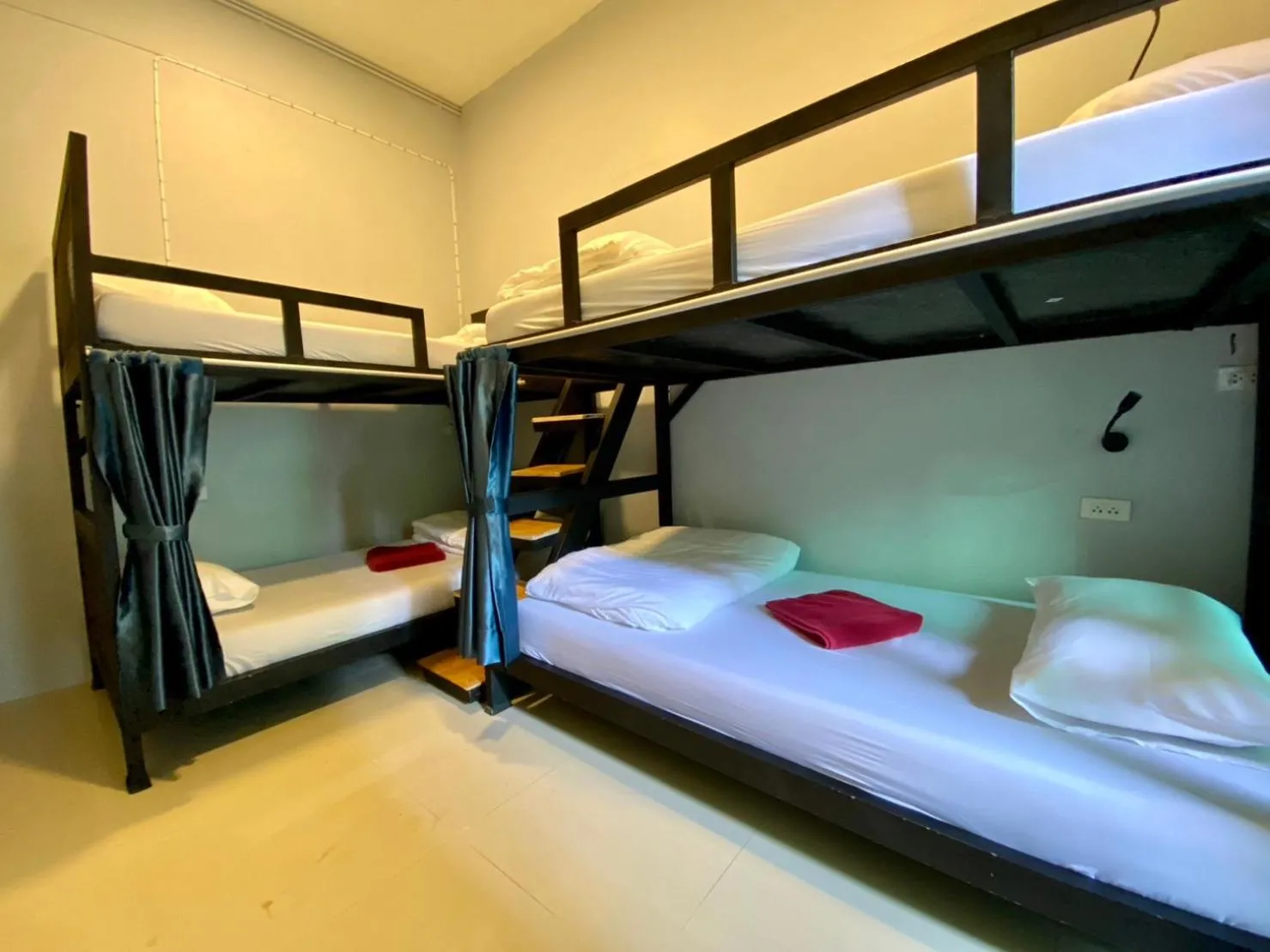 Bed in Boom Hostel Khao Sok