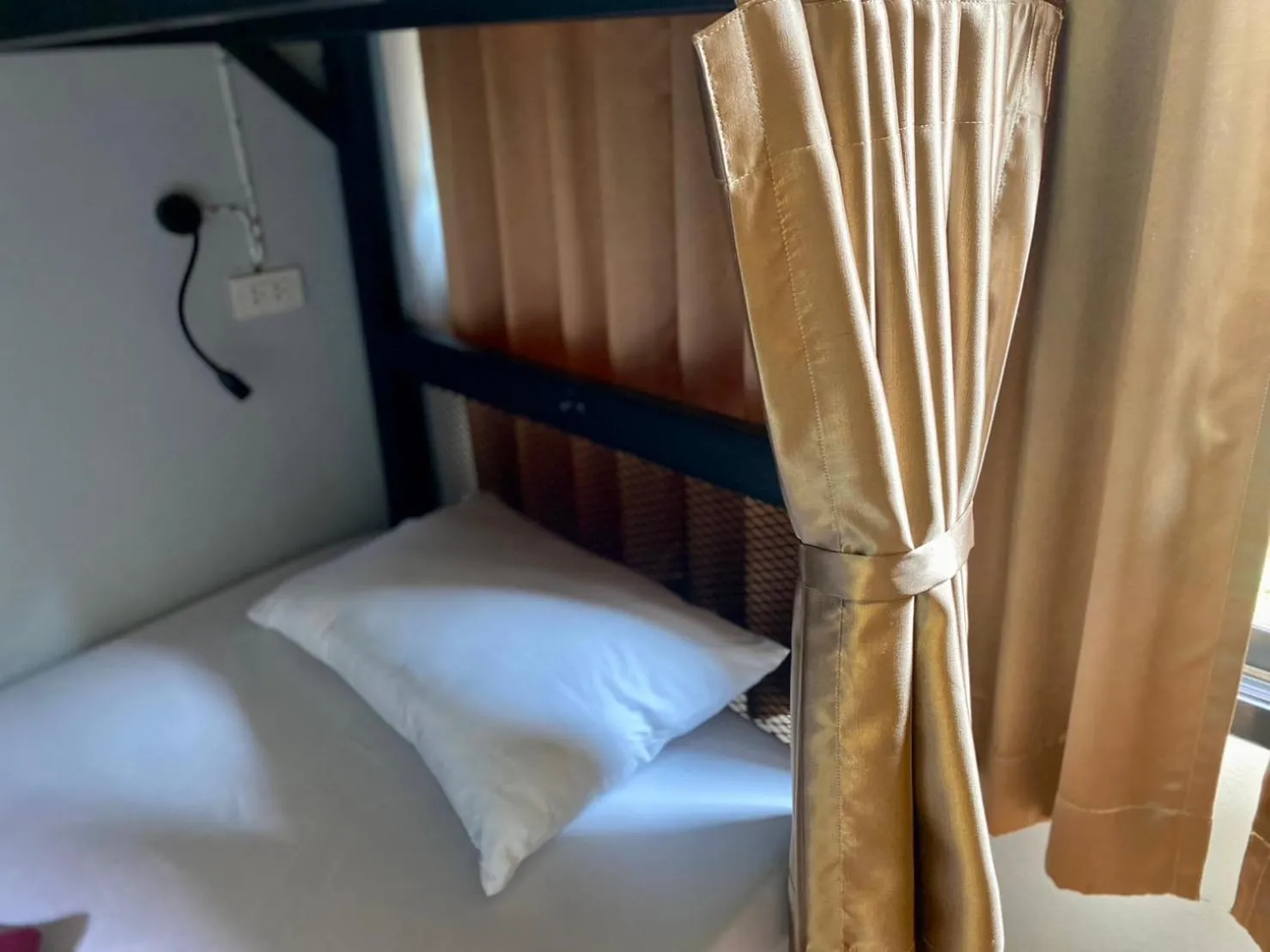 Bed in Boom Hostel Khao Sok
