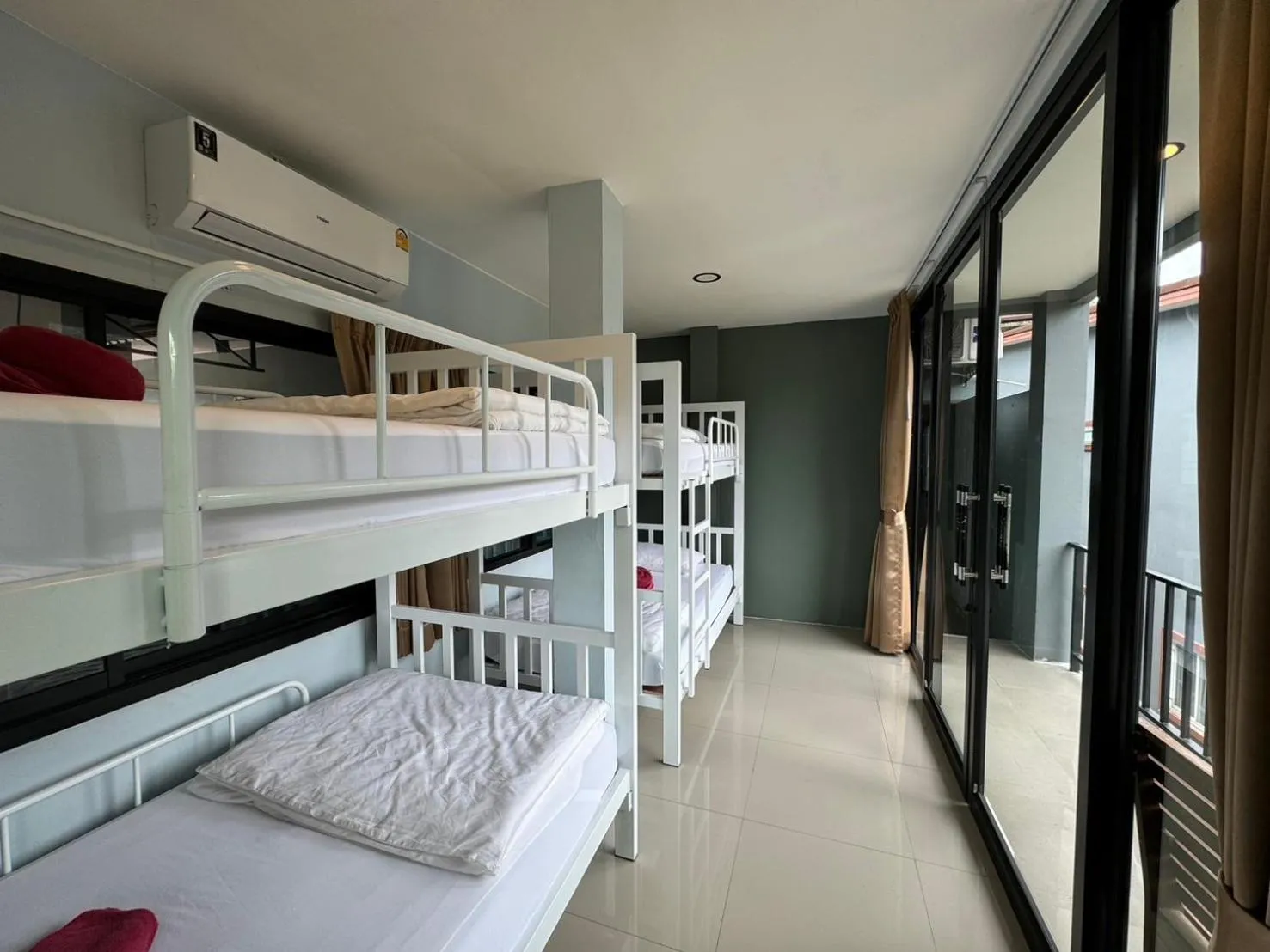 Bed in Boom Hostel Khao Sok