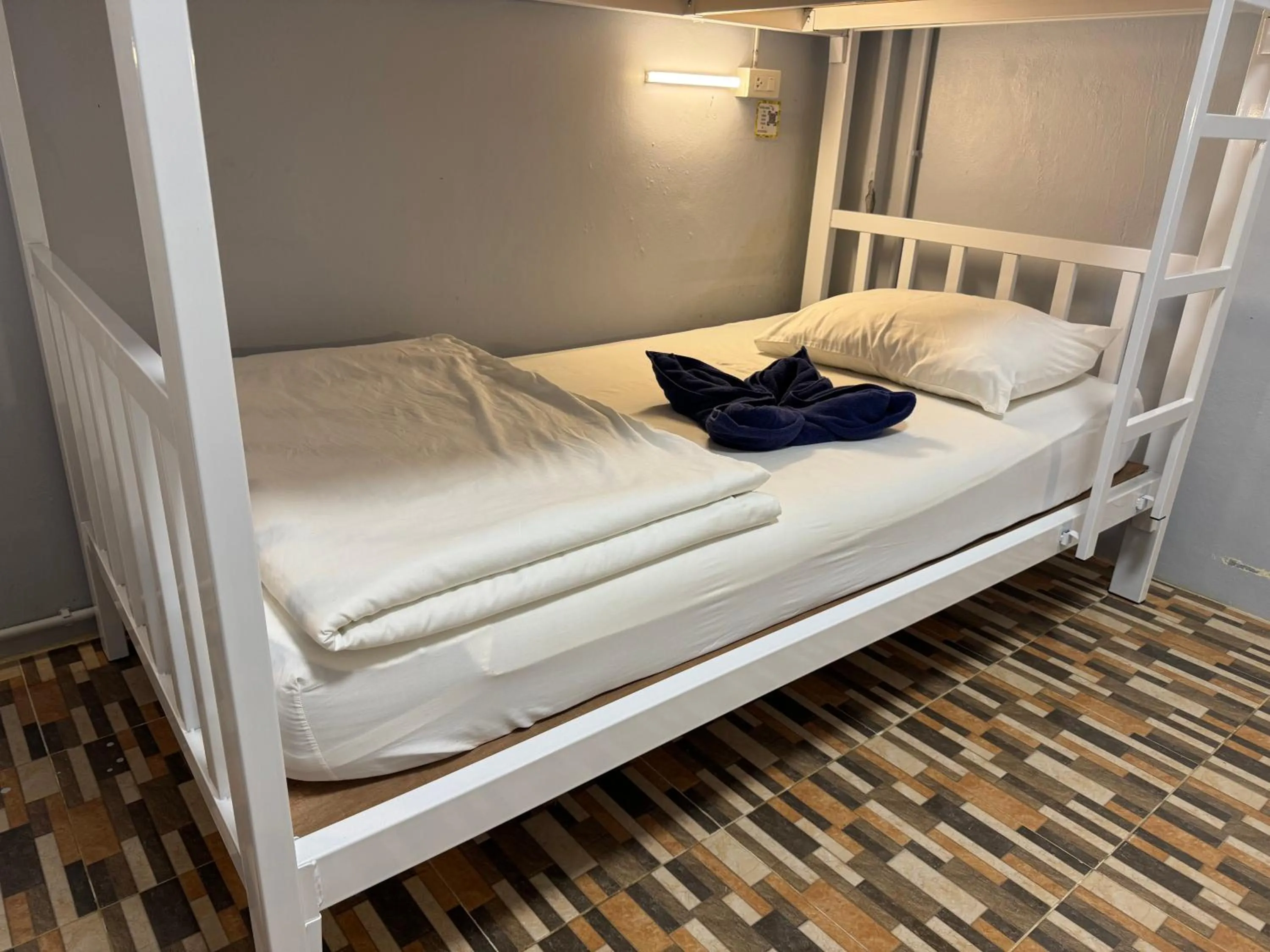 Bed in Boom Hostel Khao Sok