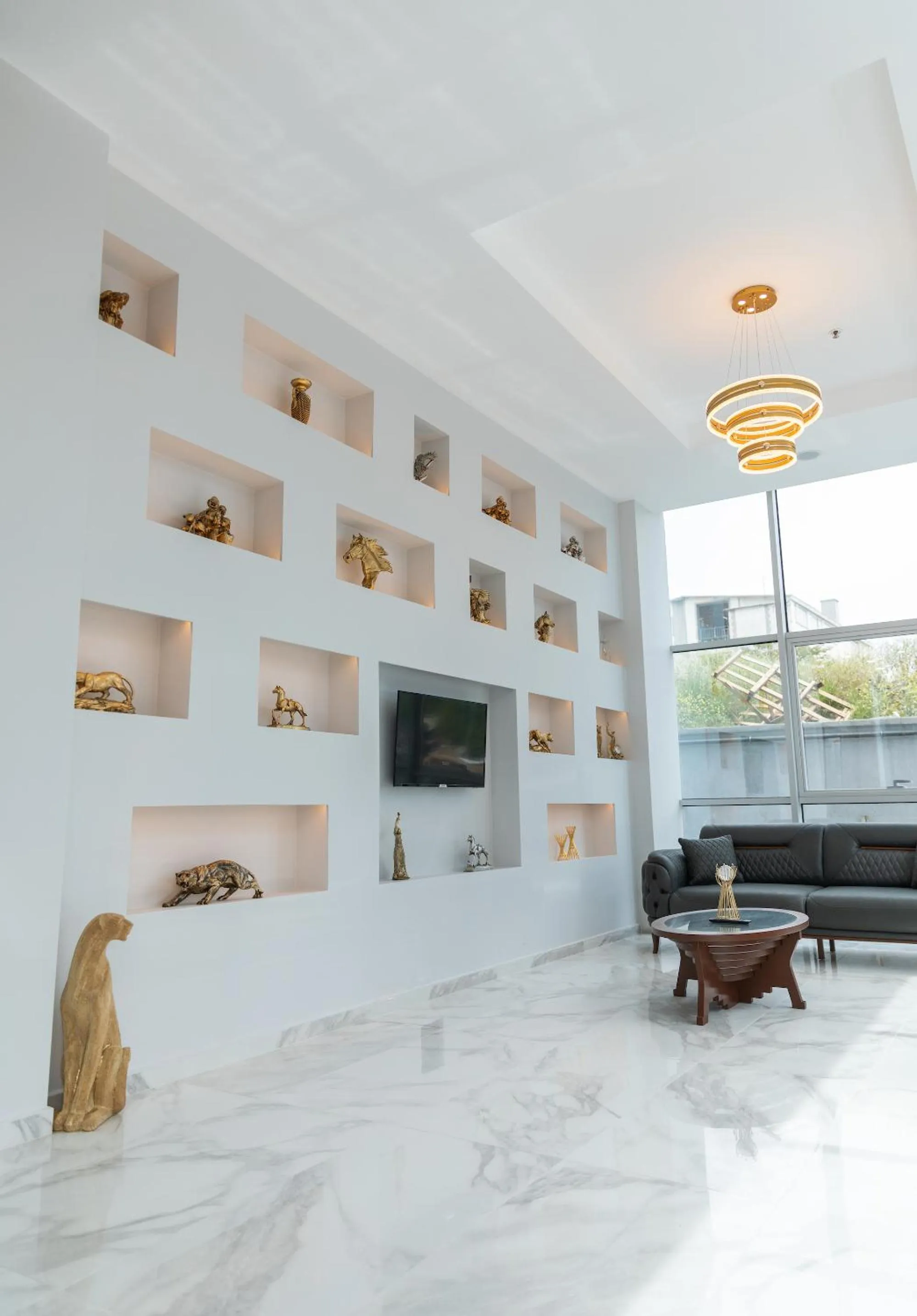 Communal lounge/ TV room in The Hera Maltepe Otel & Spa