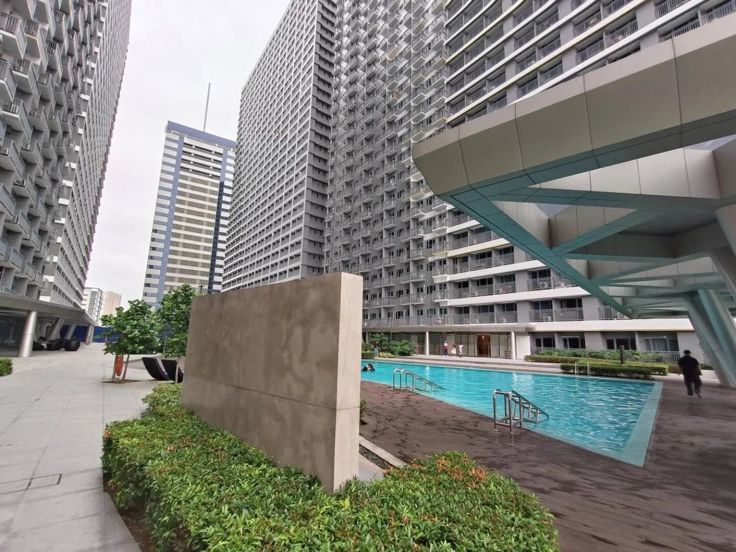 Swimming pool in Penthouse studio at Fame Residence 41st Floor, ShangriLa-Megamall