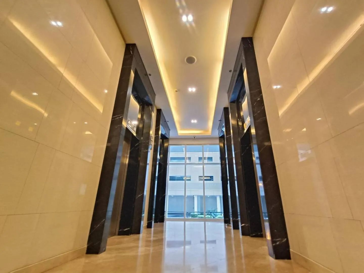 elevator in Penthouse studio at Fame Residence 41st Floor, ShangriLa-Megamall