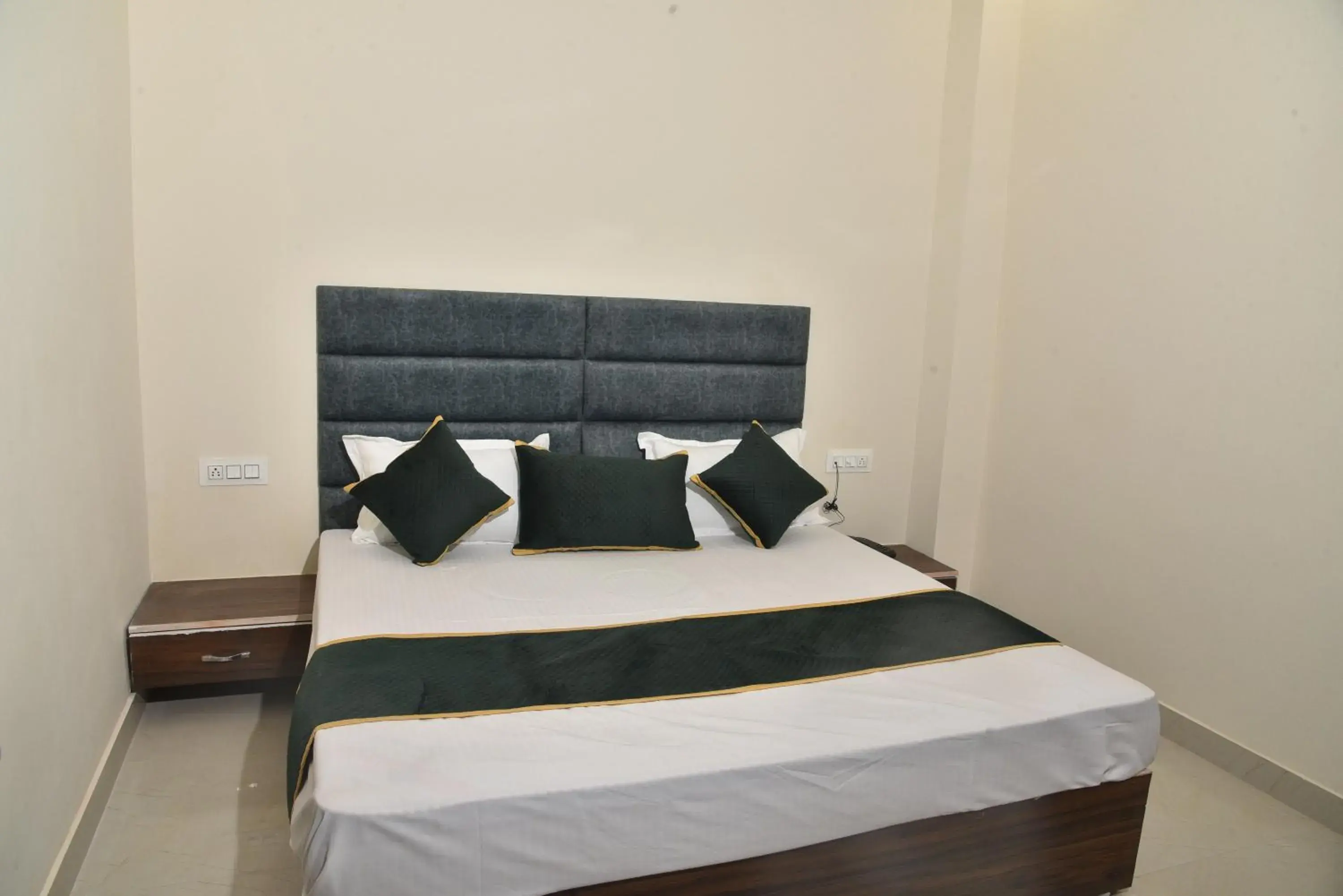 Bed in Apex Hotel Bed in Apex Hotel