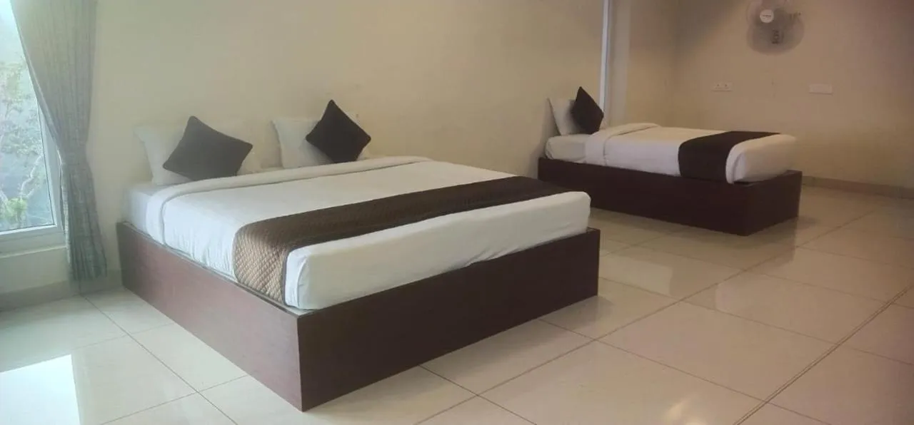 Bedroom, Bed in CLIFFVIEW RESORT