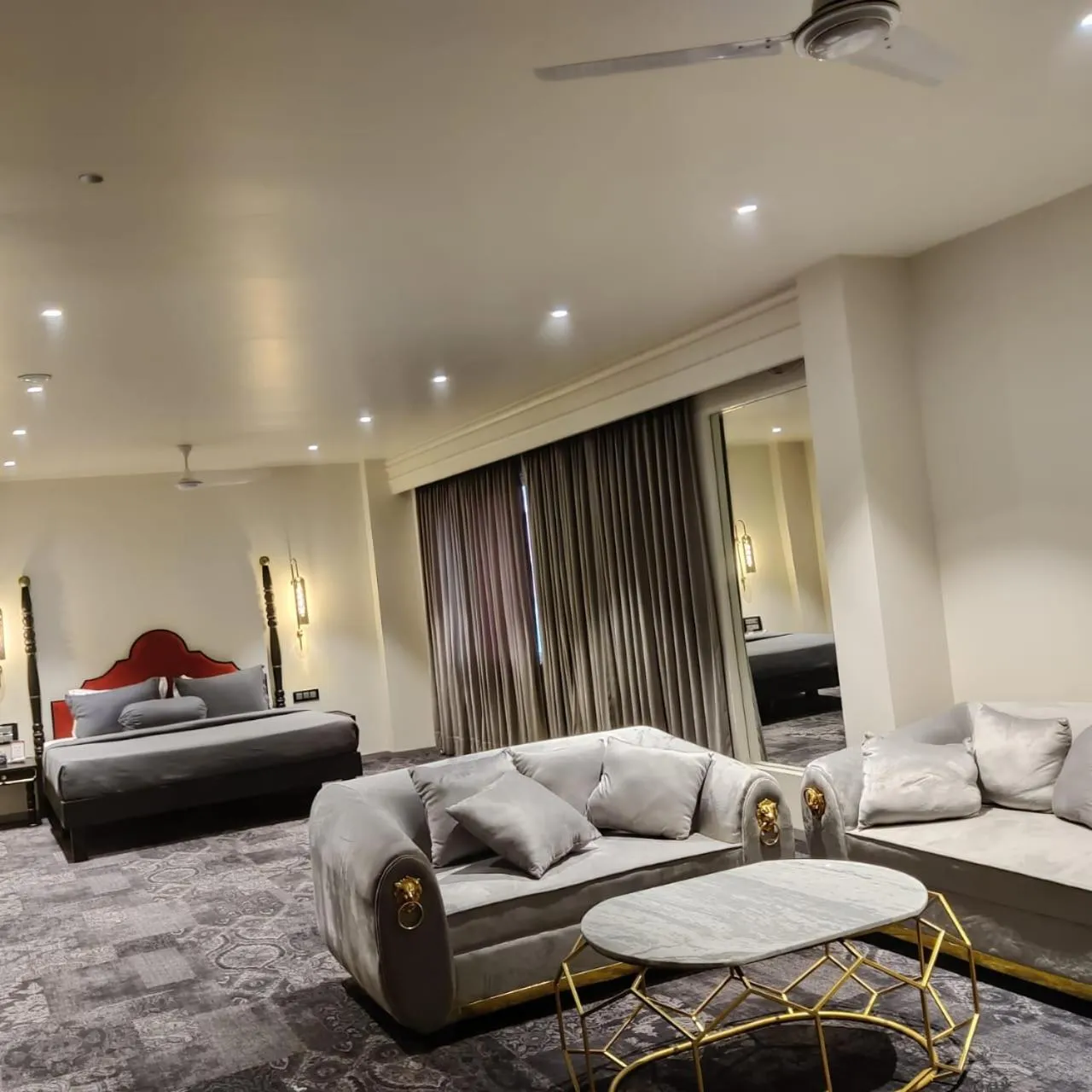 Photo of the whole room in The Saga Hotel Green Park