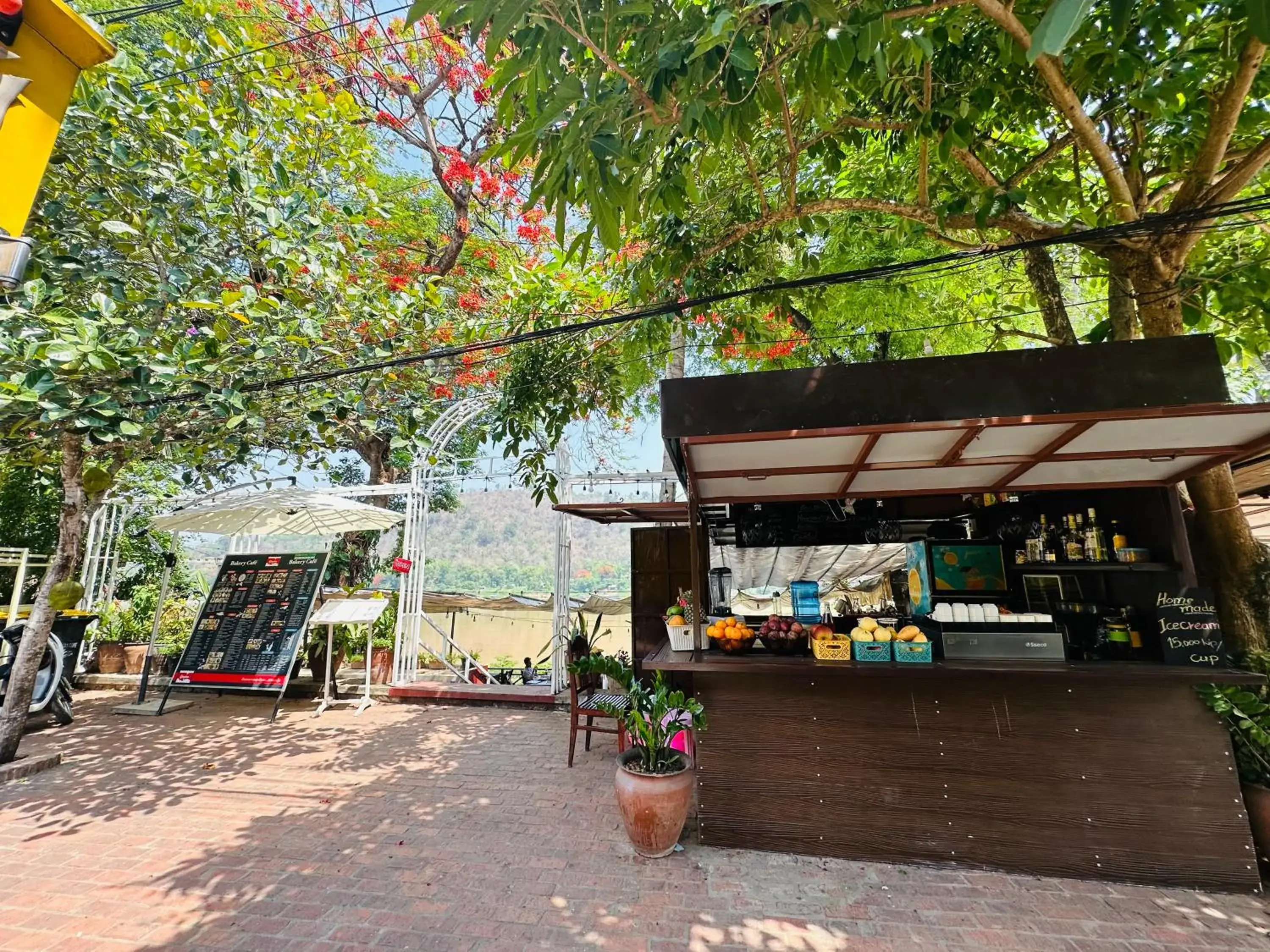 Restaurant/places to eat in Villa Thida Mekong Riverside Restaurant/places to eat in Villa Thida Mekong Riverside