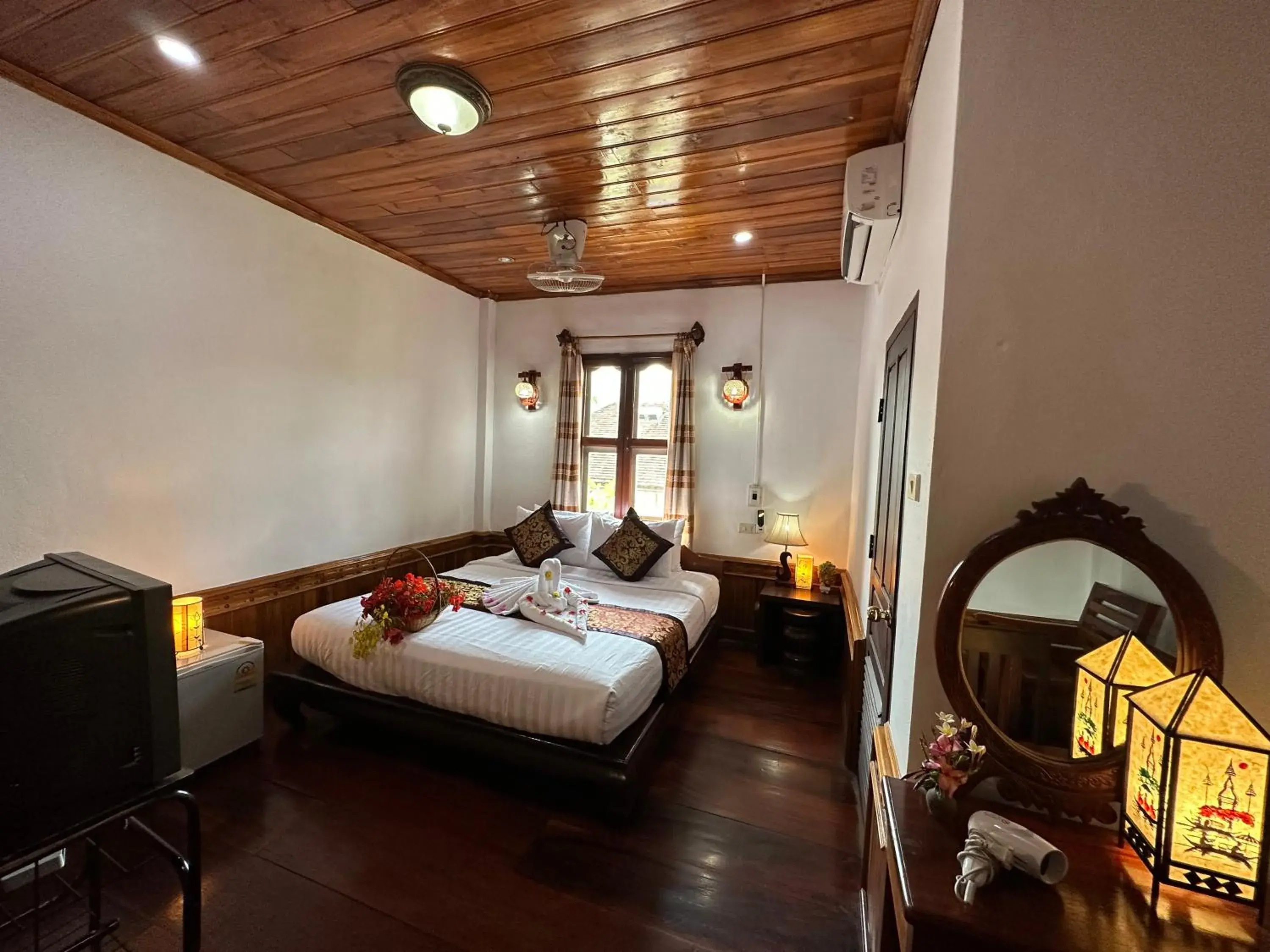 Bed in Villa Thida Mekong Riverside Bed in Villa Thida Mekong Riverside