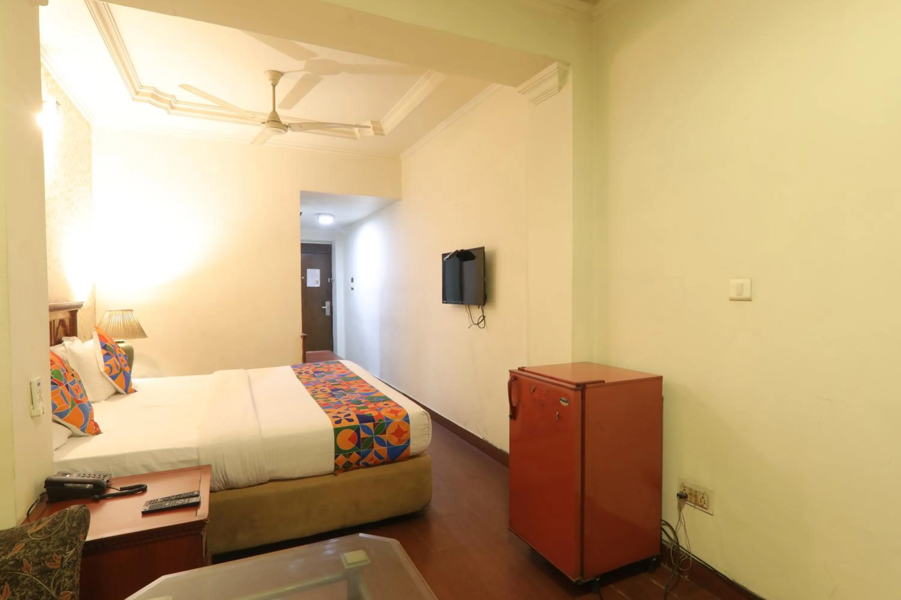 Bedroom, Bed in Hotel Mohan