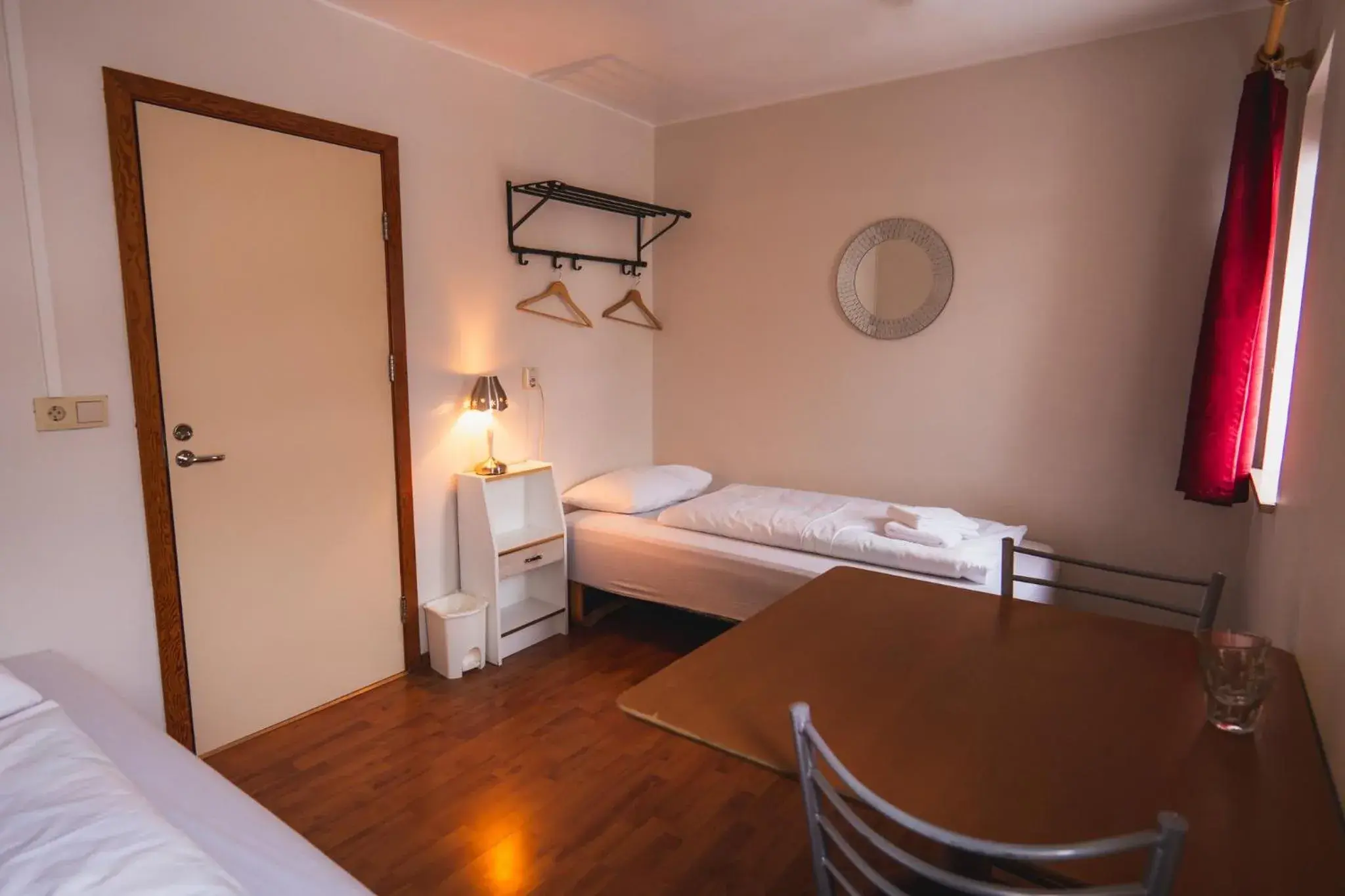 Twin Room in Studlagil INN Hostel Twin Room in Studlagil INN Hostel