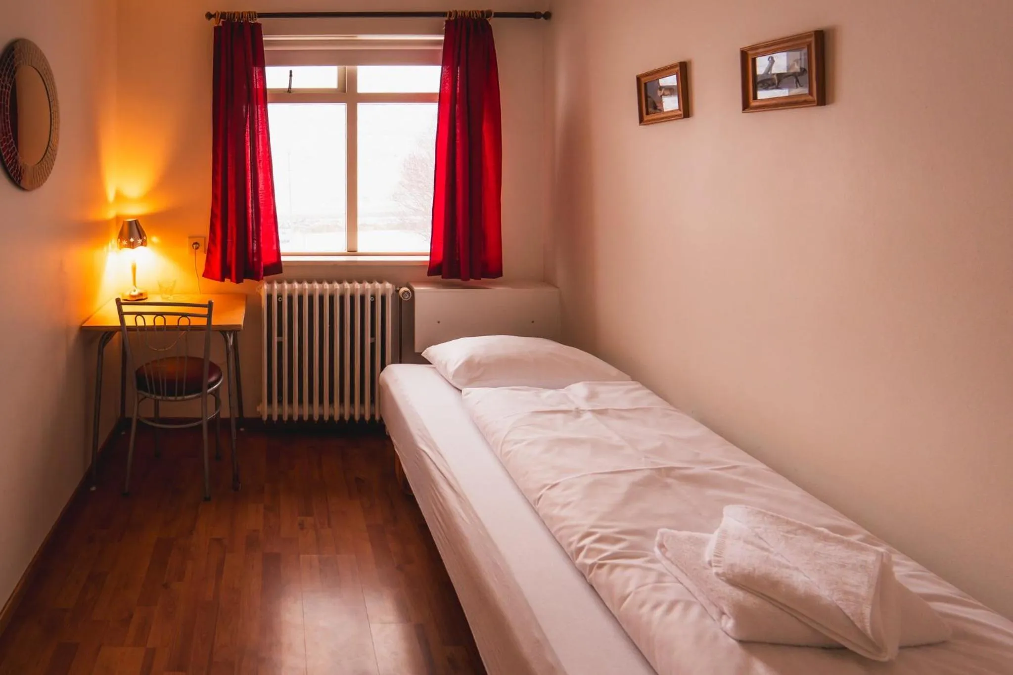 Bedroom, Bed in Studlagil INN Hostel