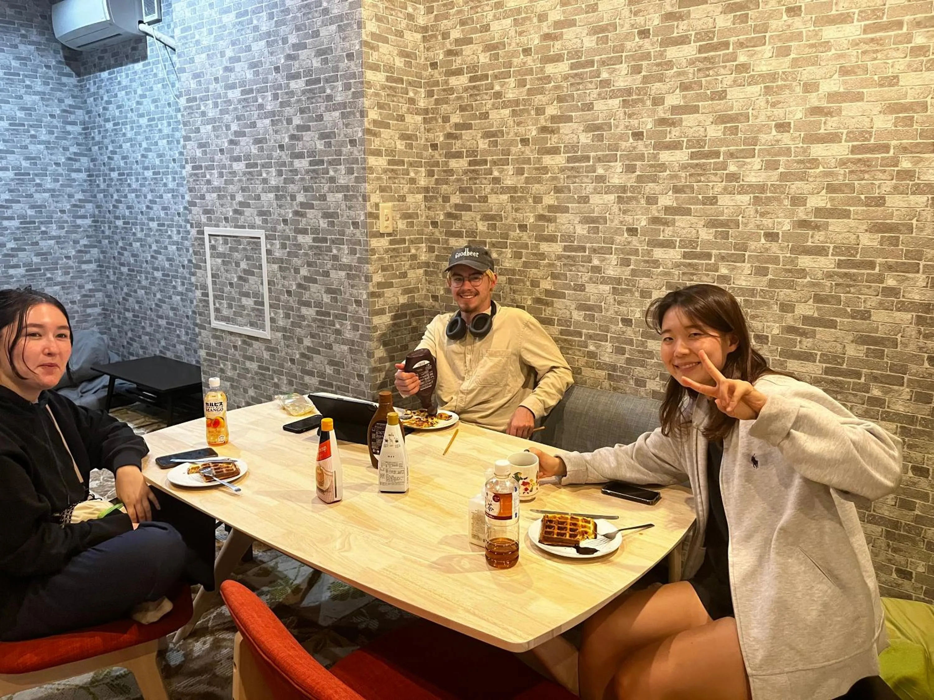 Food and drinks in Osaka Namba Hostel MIYABI