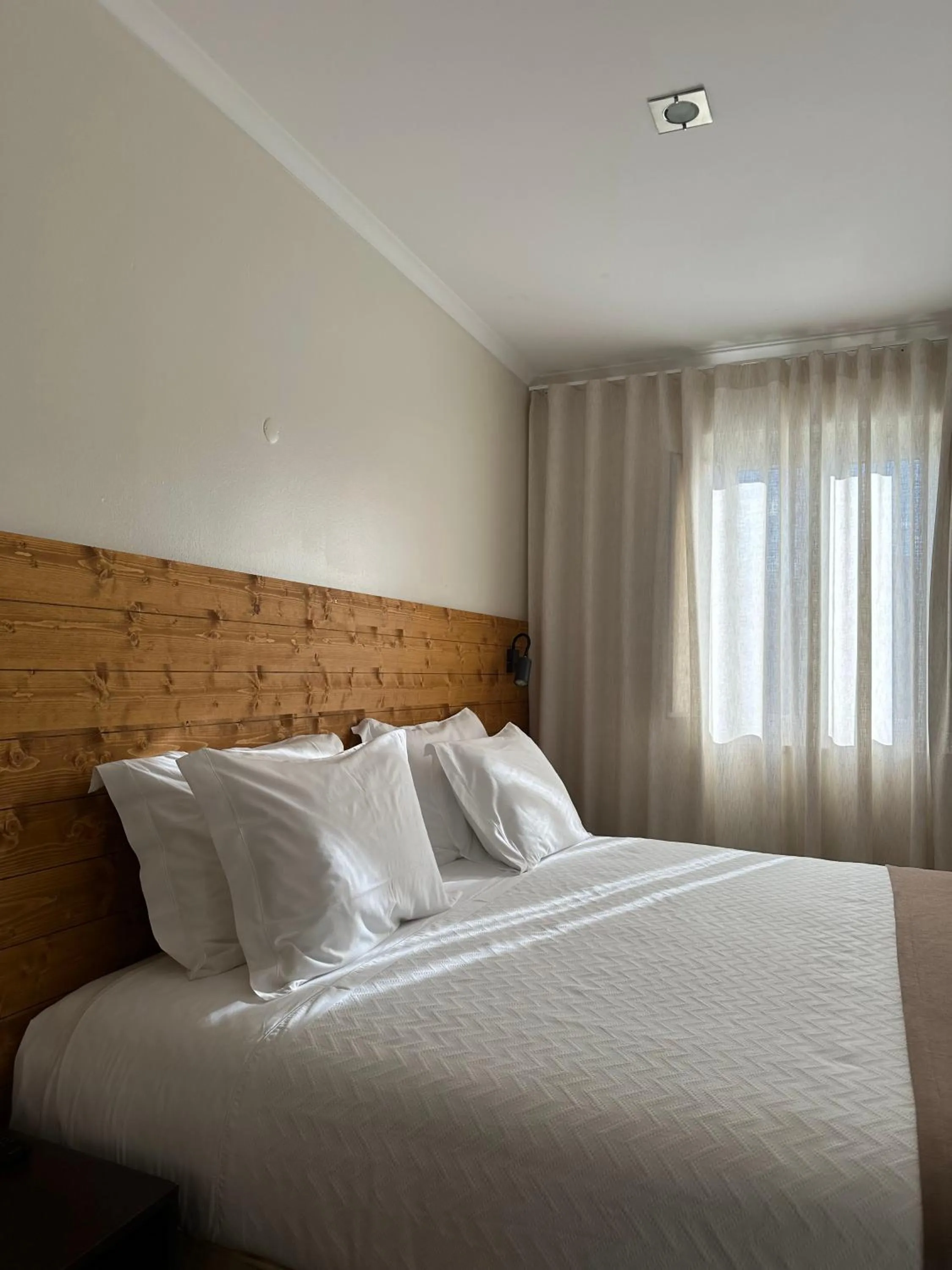 Bed in Quinta da Boavista