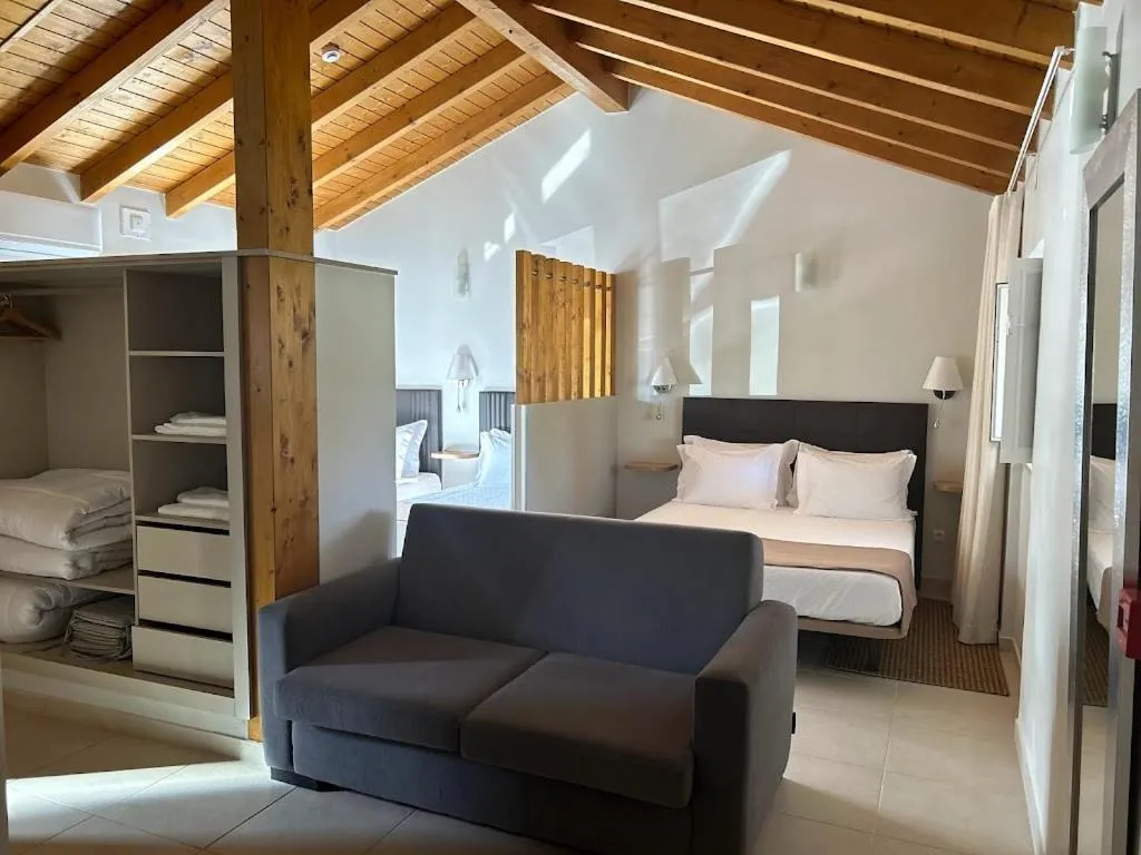 Bed in Quinta da Boavista