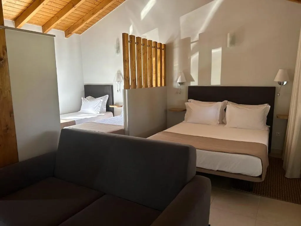 Bed in Quinta da Boavista