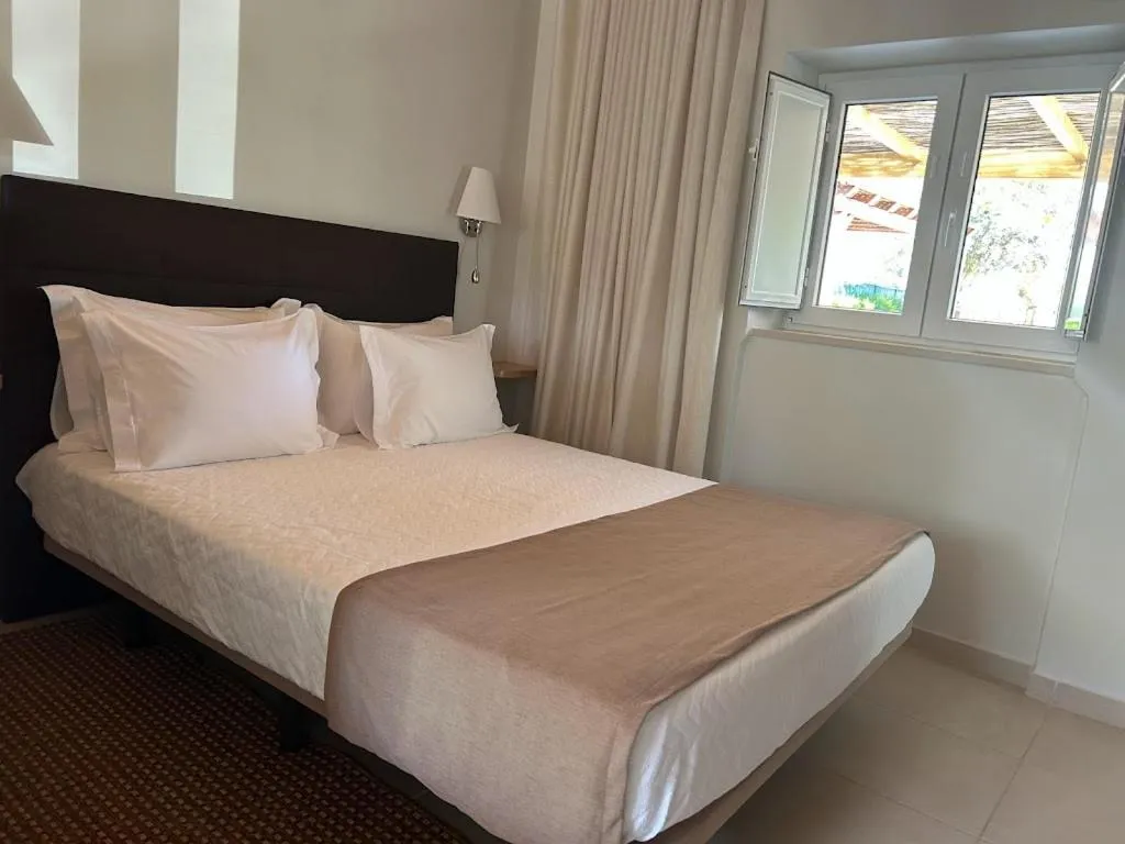 Bed in Quinta da Boavista