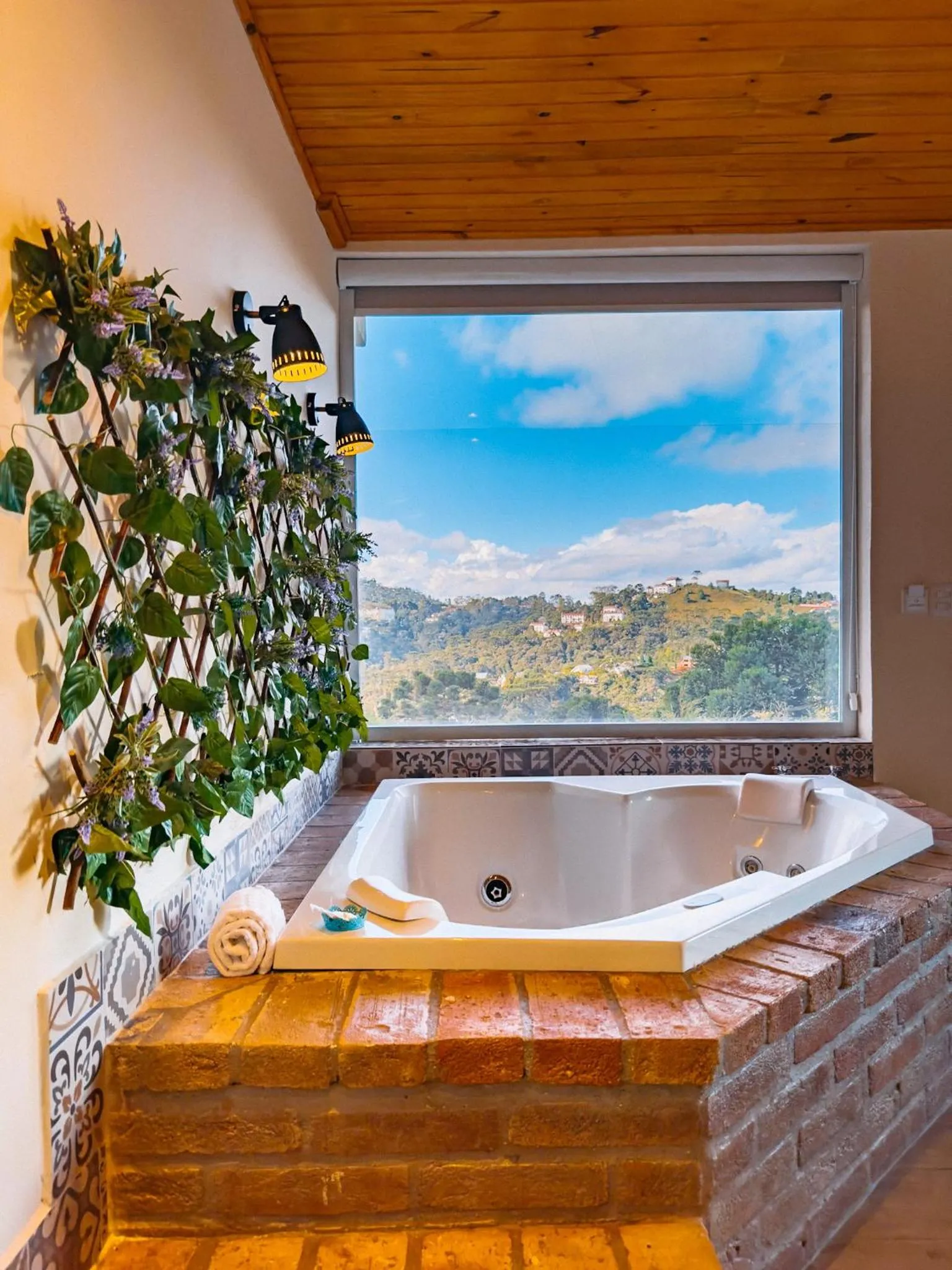 Bath in Pousada Ville Le Mont - Campos do Jordao