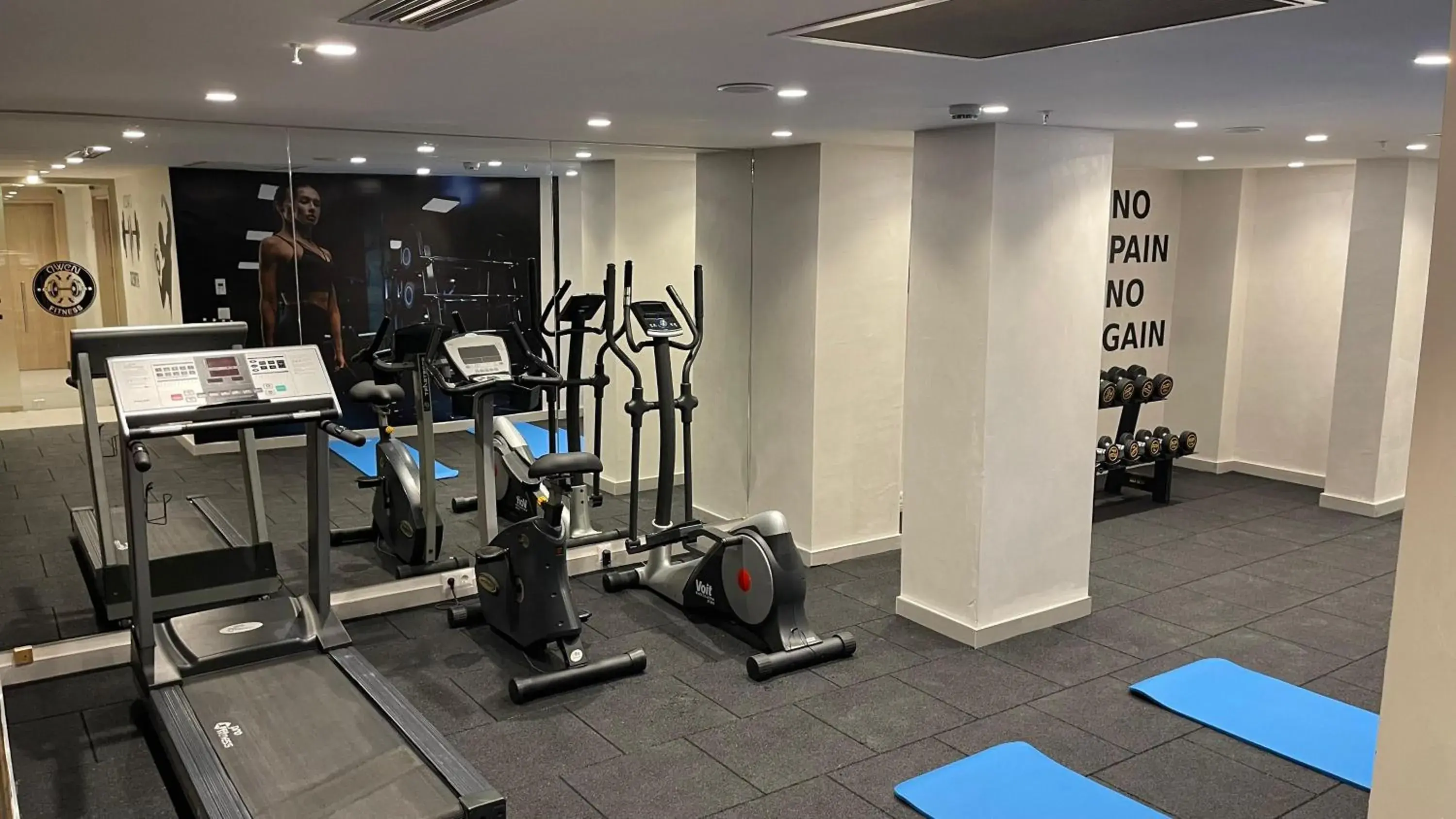 Fitness centre/facilities in Awen Lara Hotel Fitness centre/facilities in Awen Lara Hotel