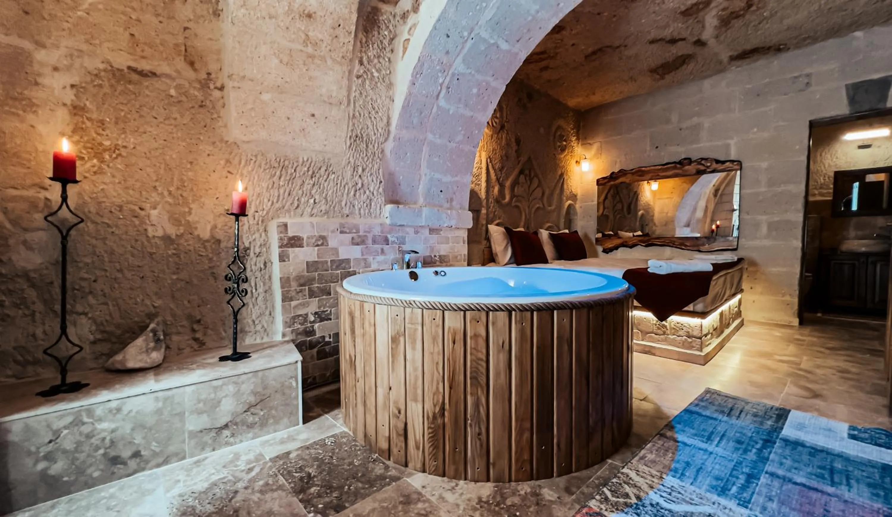 Massage in Bayar Cave Suites Special Class