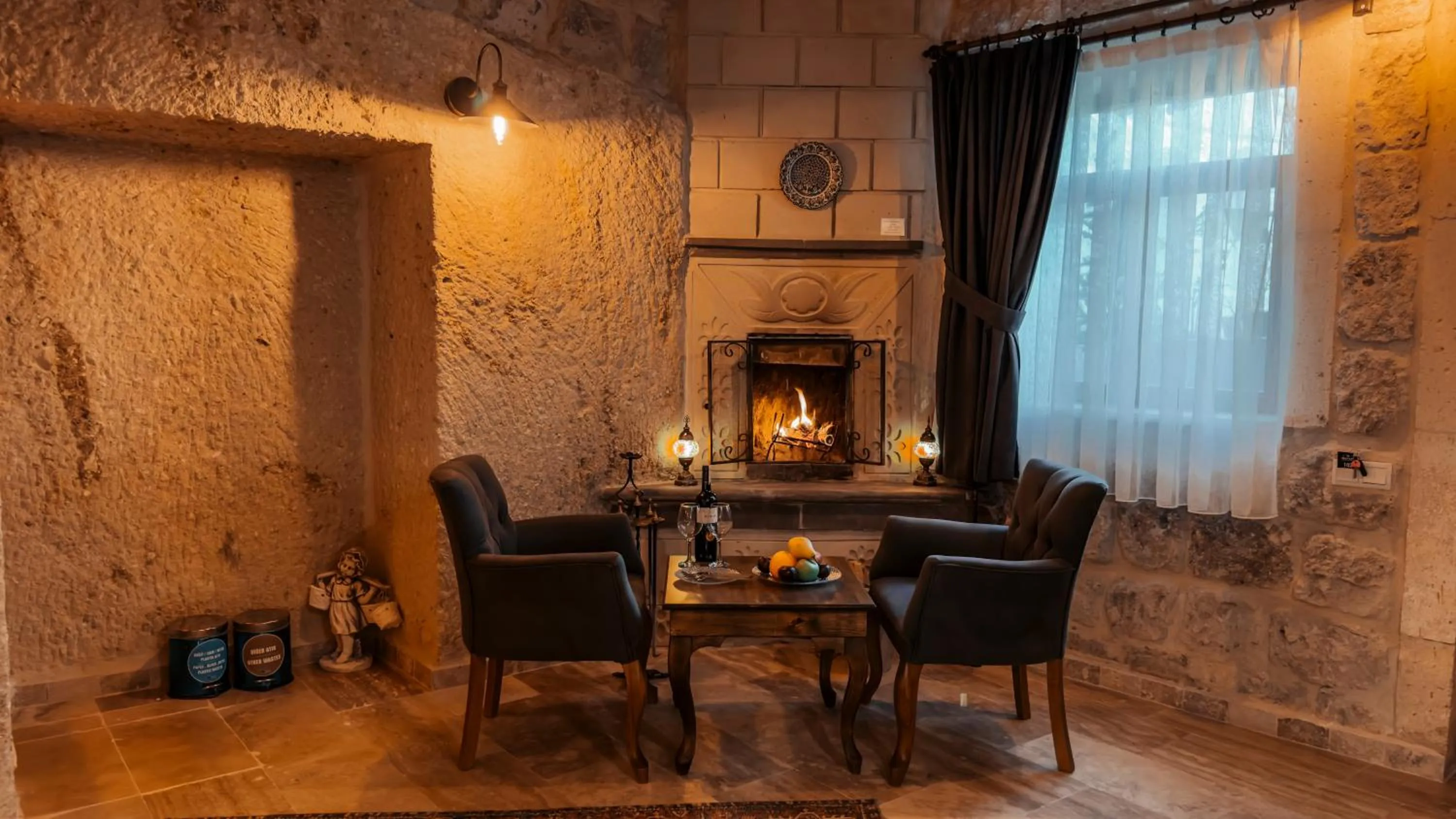 flat iron in Bayar Cave Suites Special Class